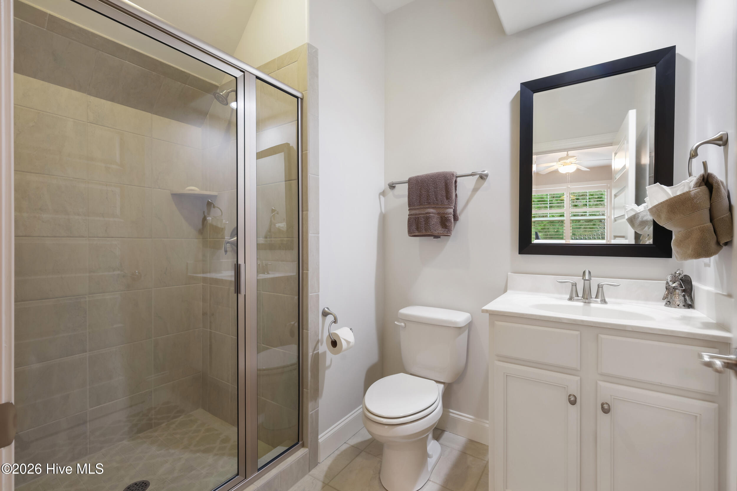 100561173 | Photo 40