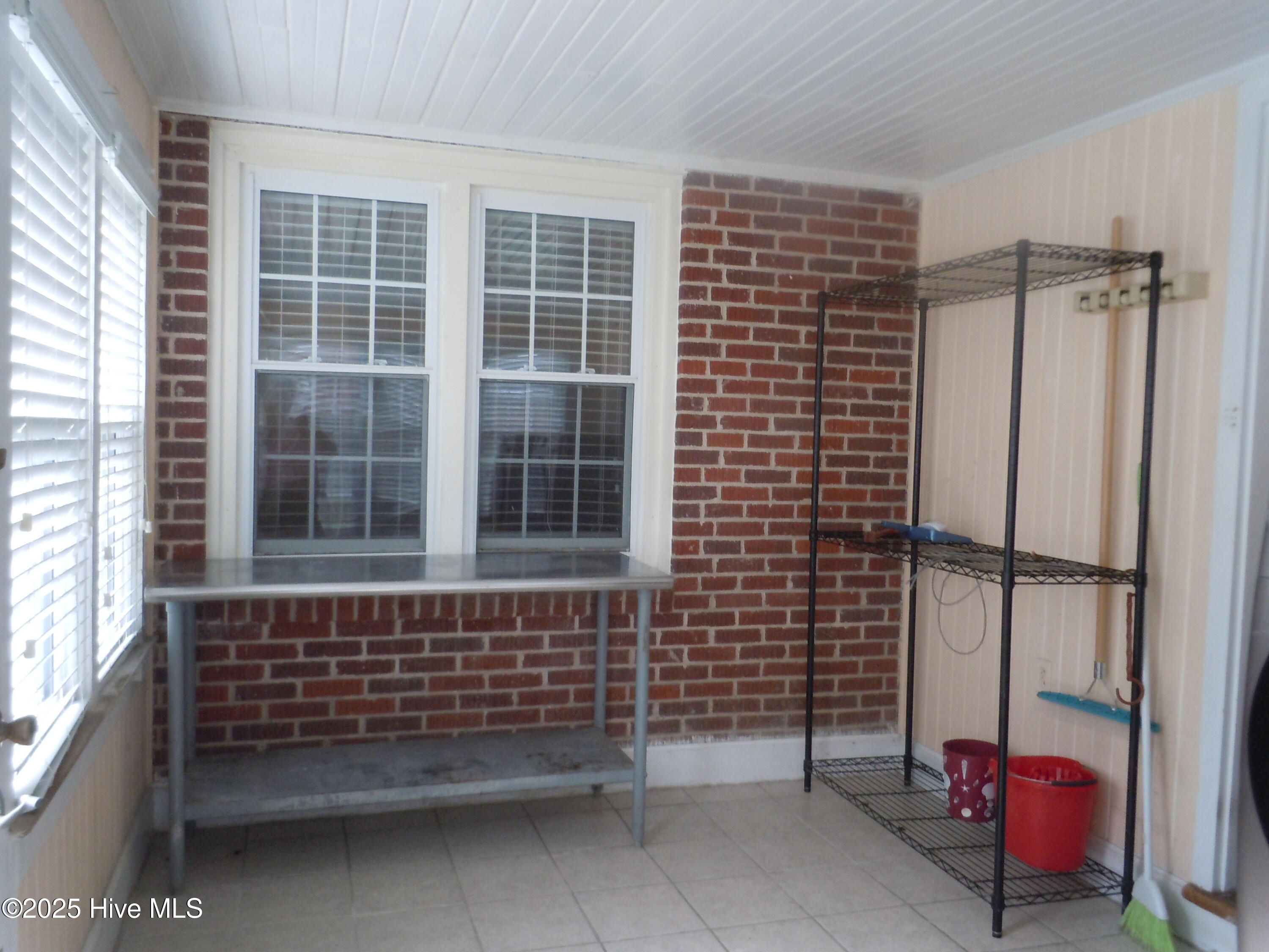 100536293 | Photo 58