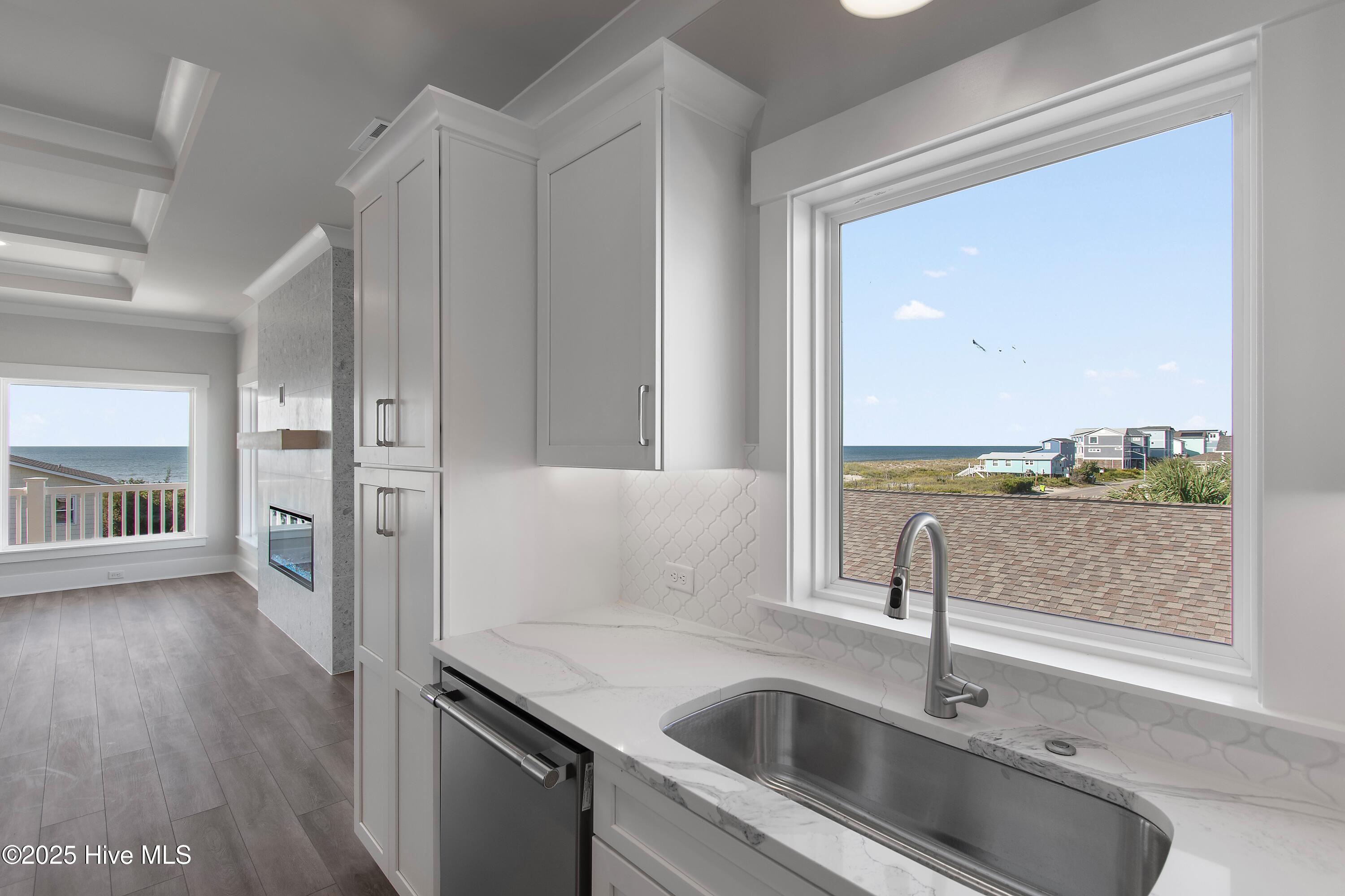 100511699 | Photo 27