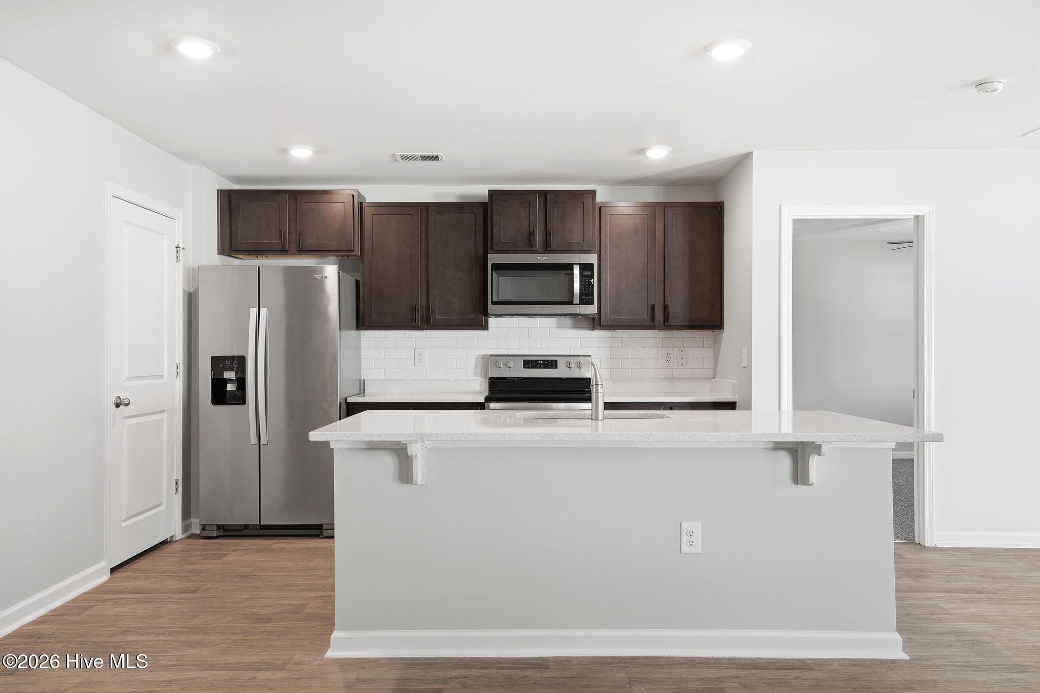 100558624 | Photo 22