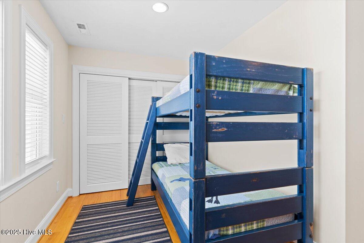 100513648 | Photo 43