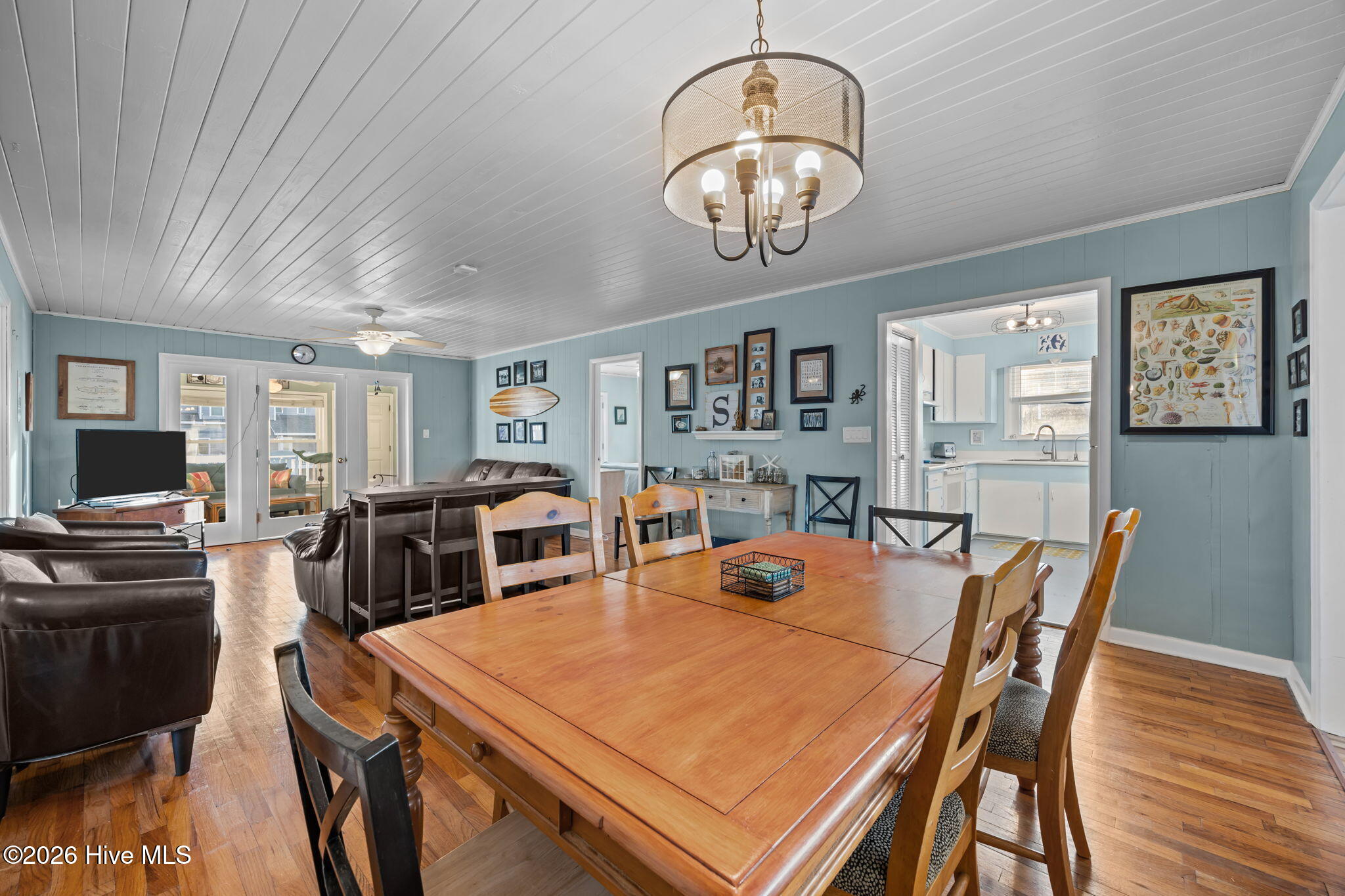 100549750 | Photo 26