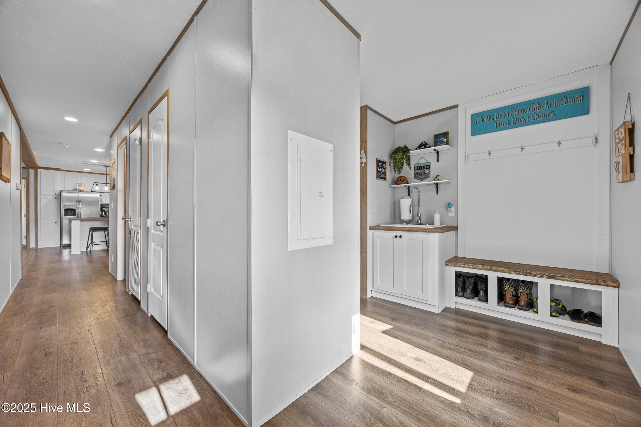 100542726 | Photo 24