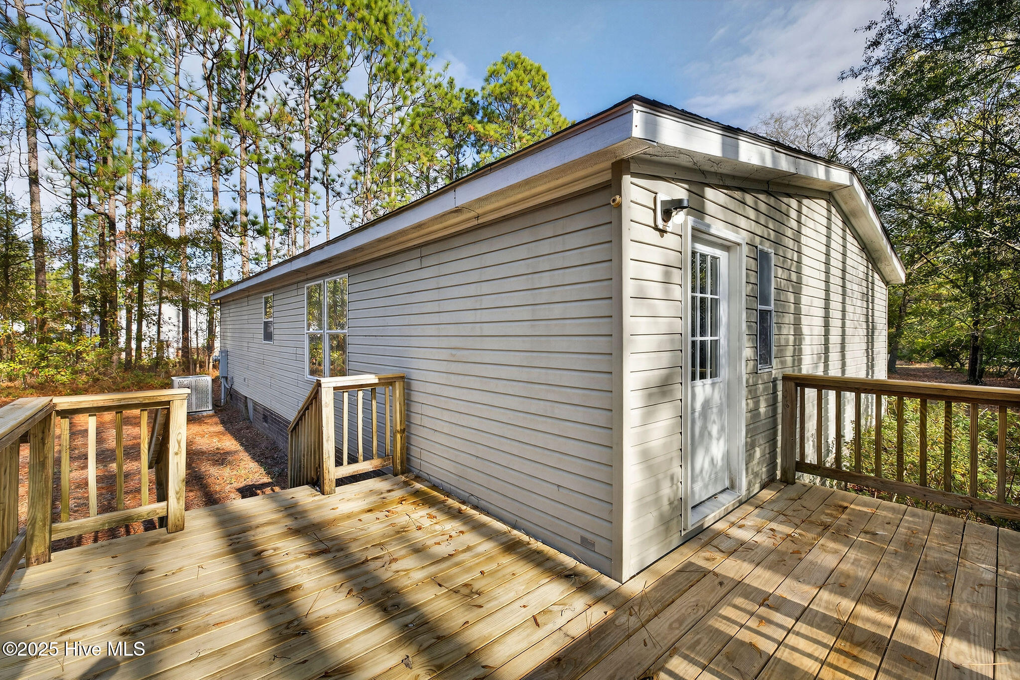 100544256 | Photo 25