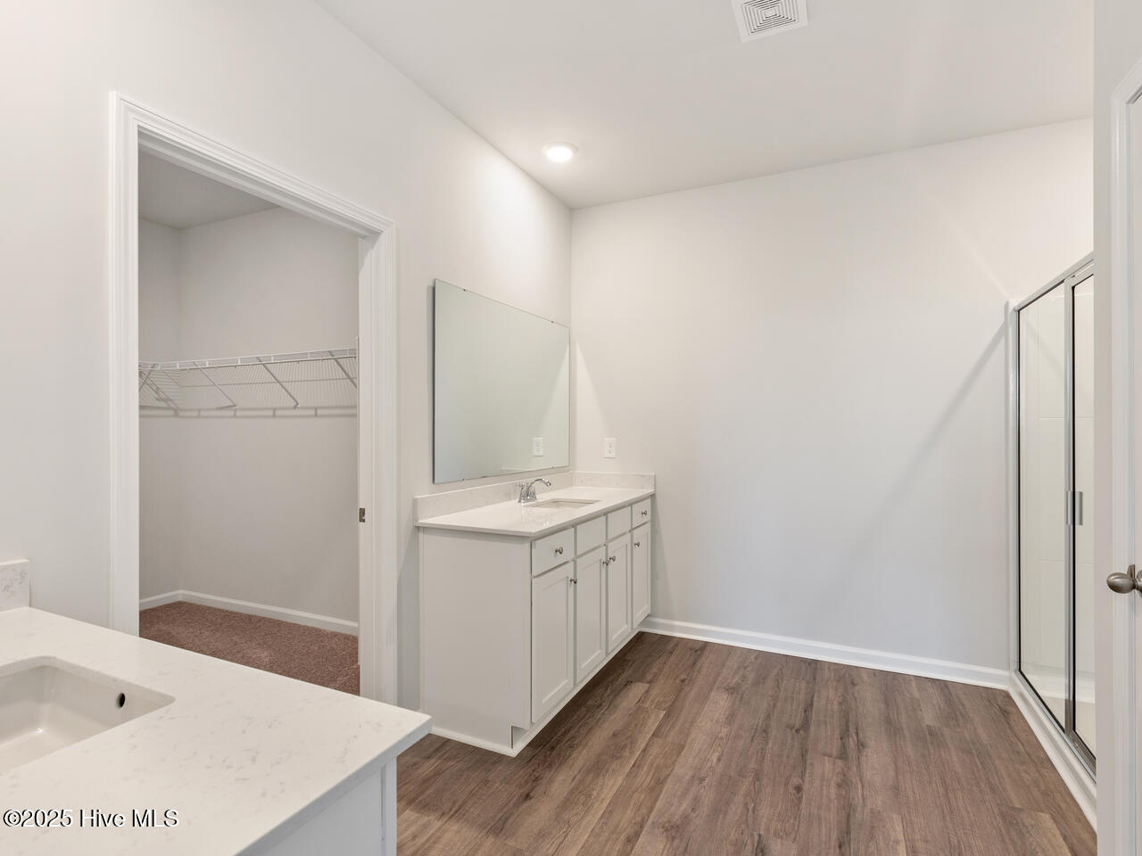 100547716 | Photo 19