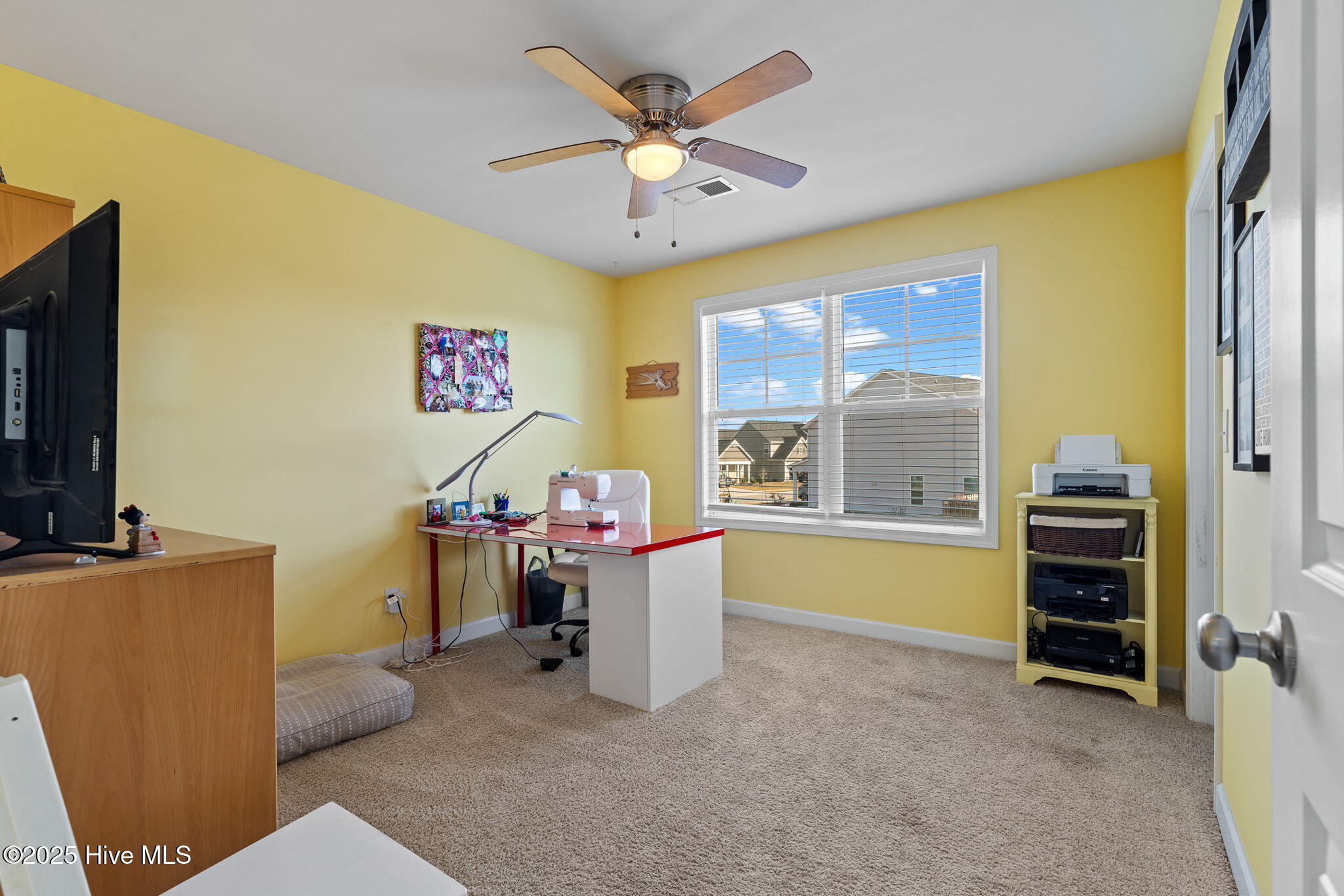 100541637 | Photo 41