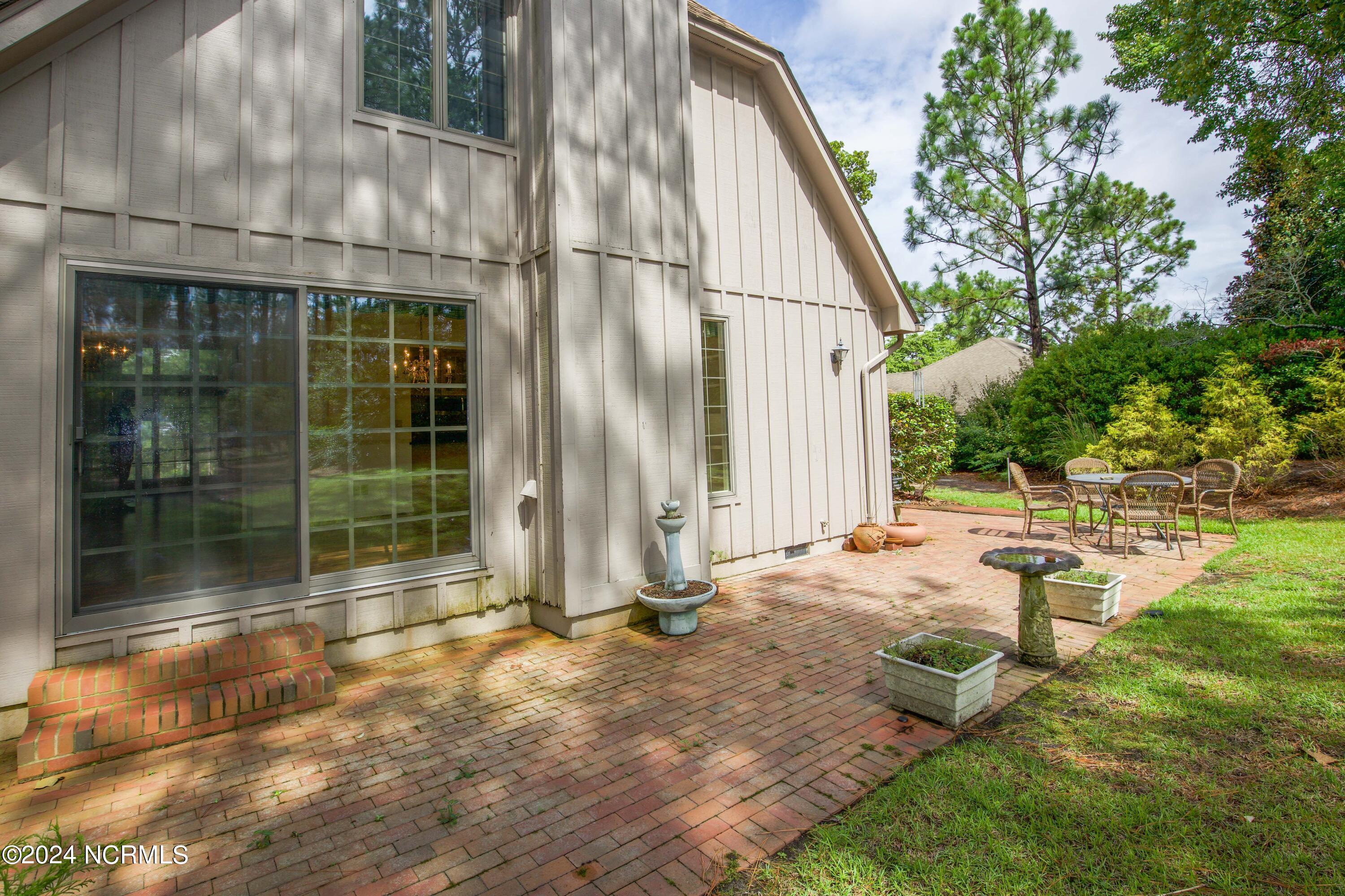 620 Diamondhead Dr S-63