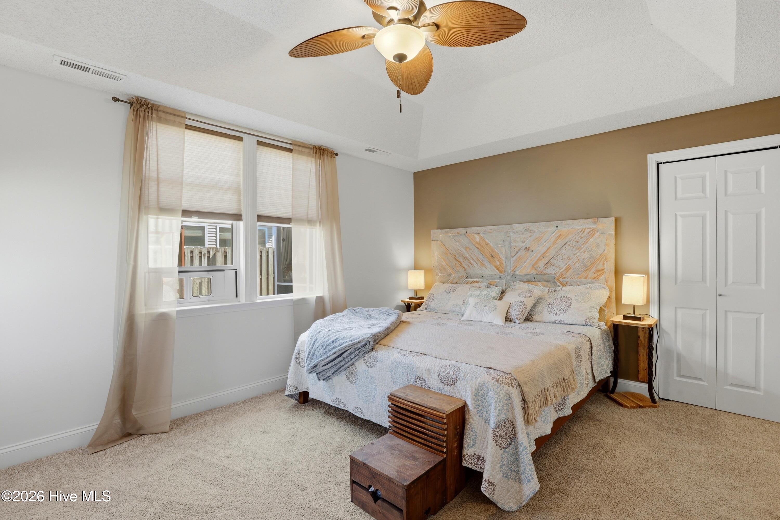 100560497 | Photo 26