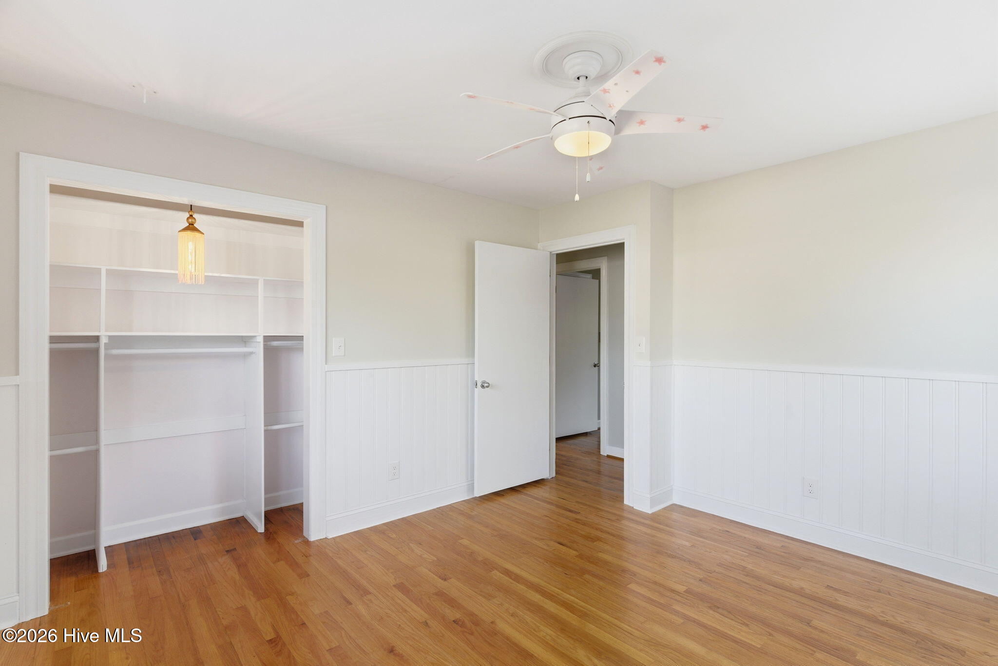 100569519 | Photo 29