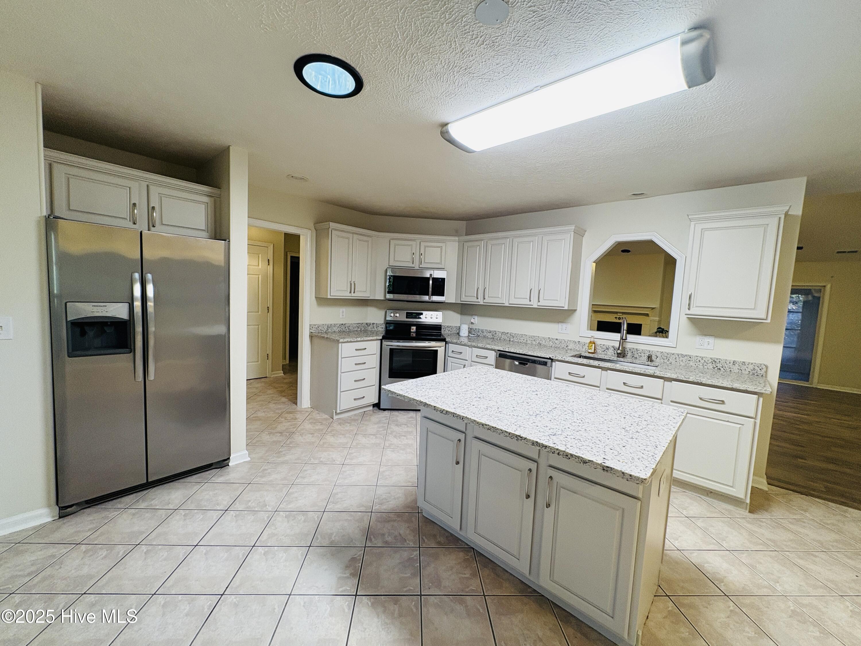 100515628 | Photo 10