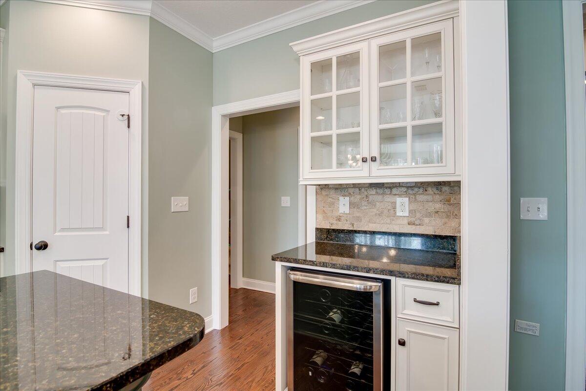 245 Oakbrook Drive