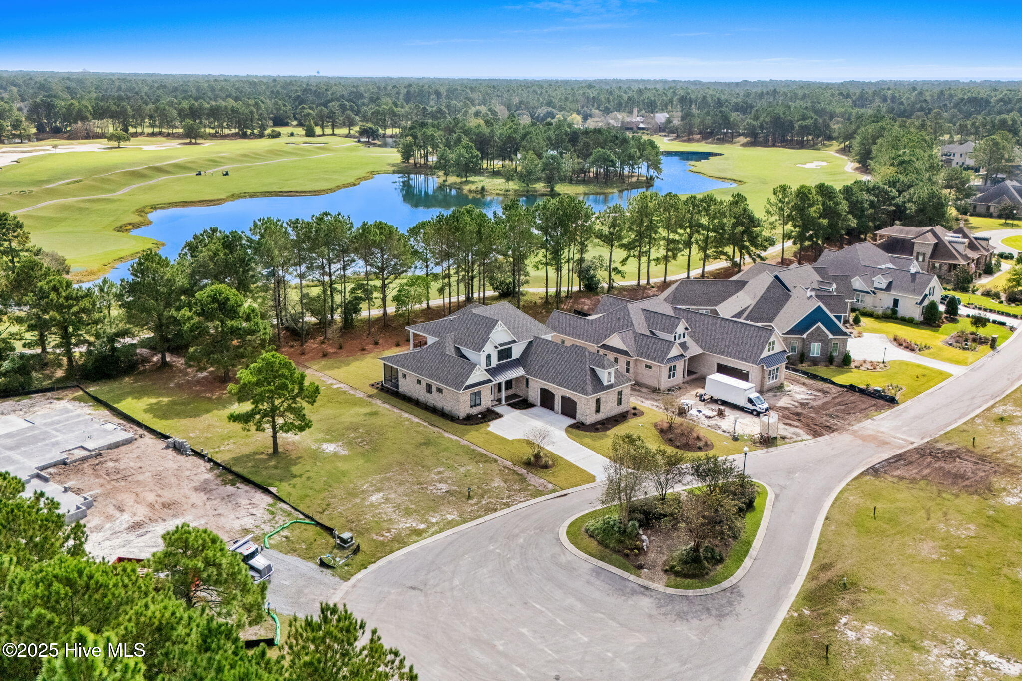 100509277 | Photo 69