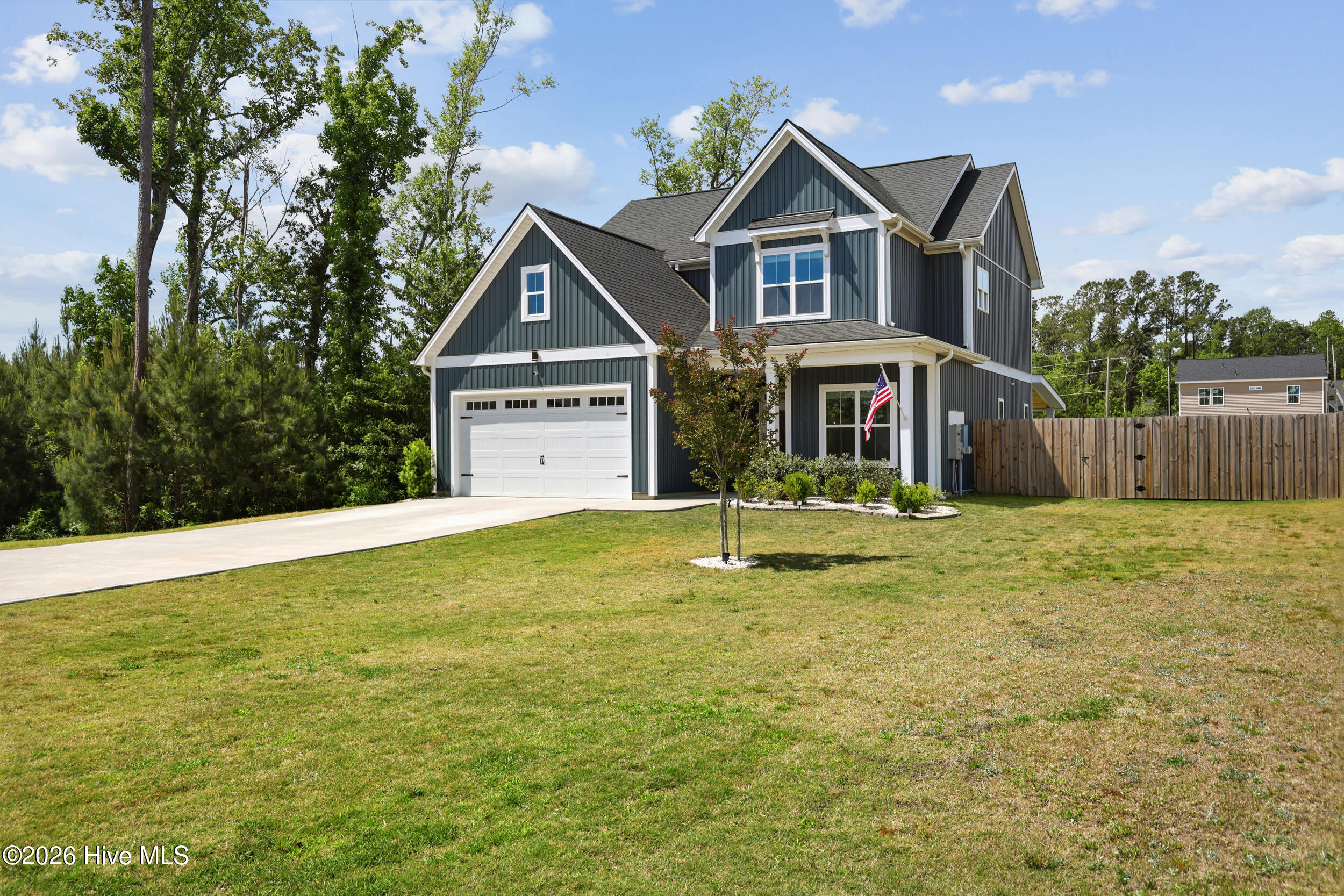 100570629 | Photo 54