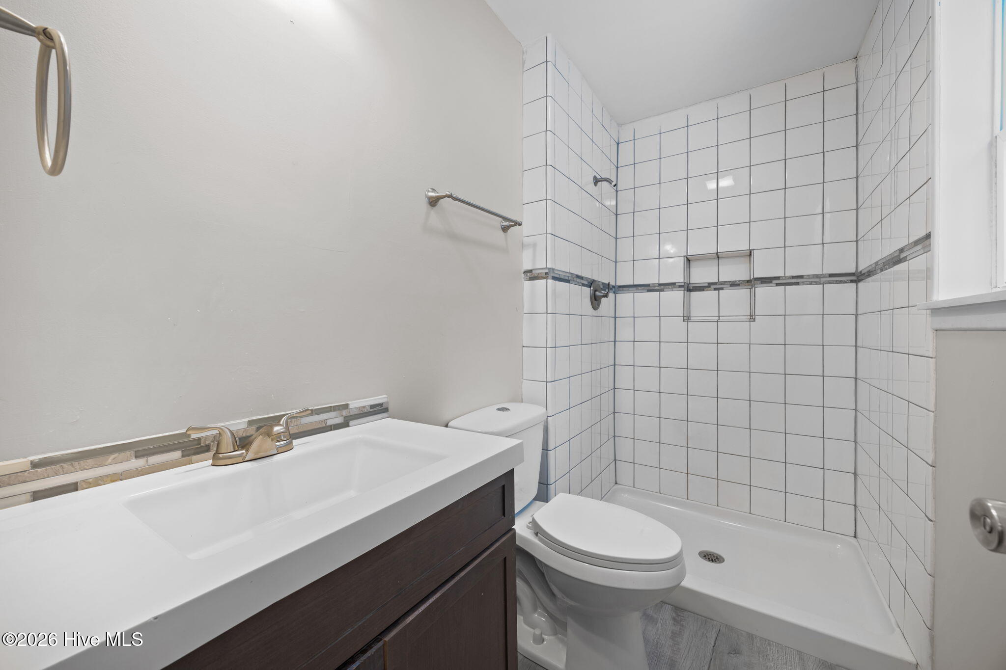 100552906 | Photo 15