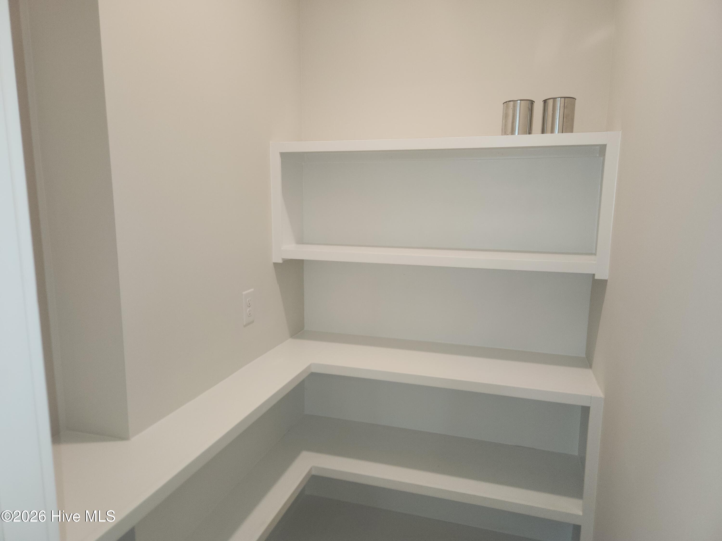 100545899 | Photo 21