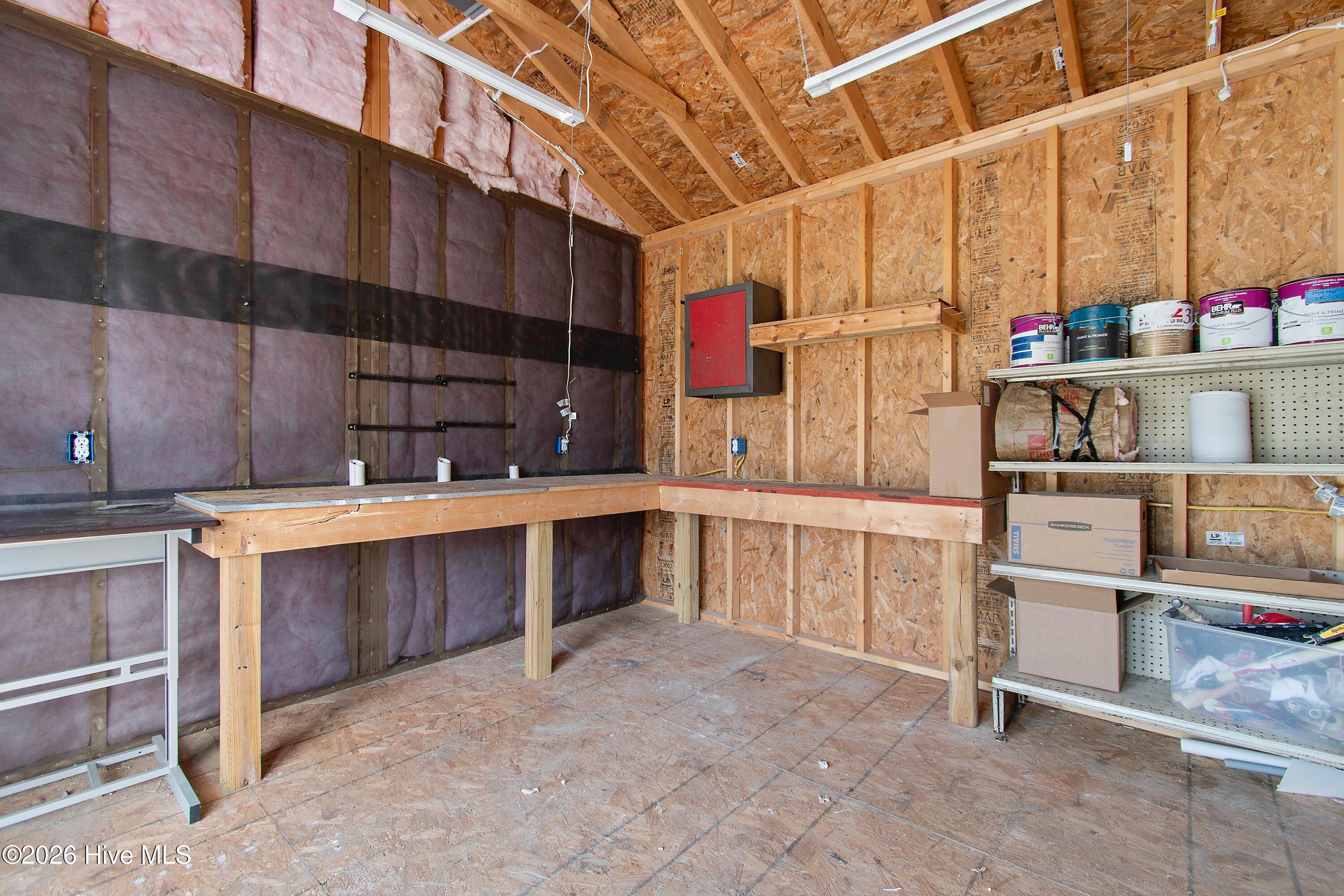 100553657 | Photo 32