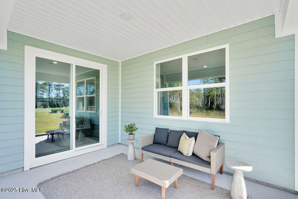 100557634 | Photo 33