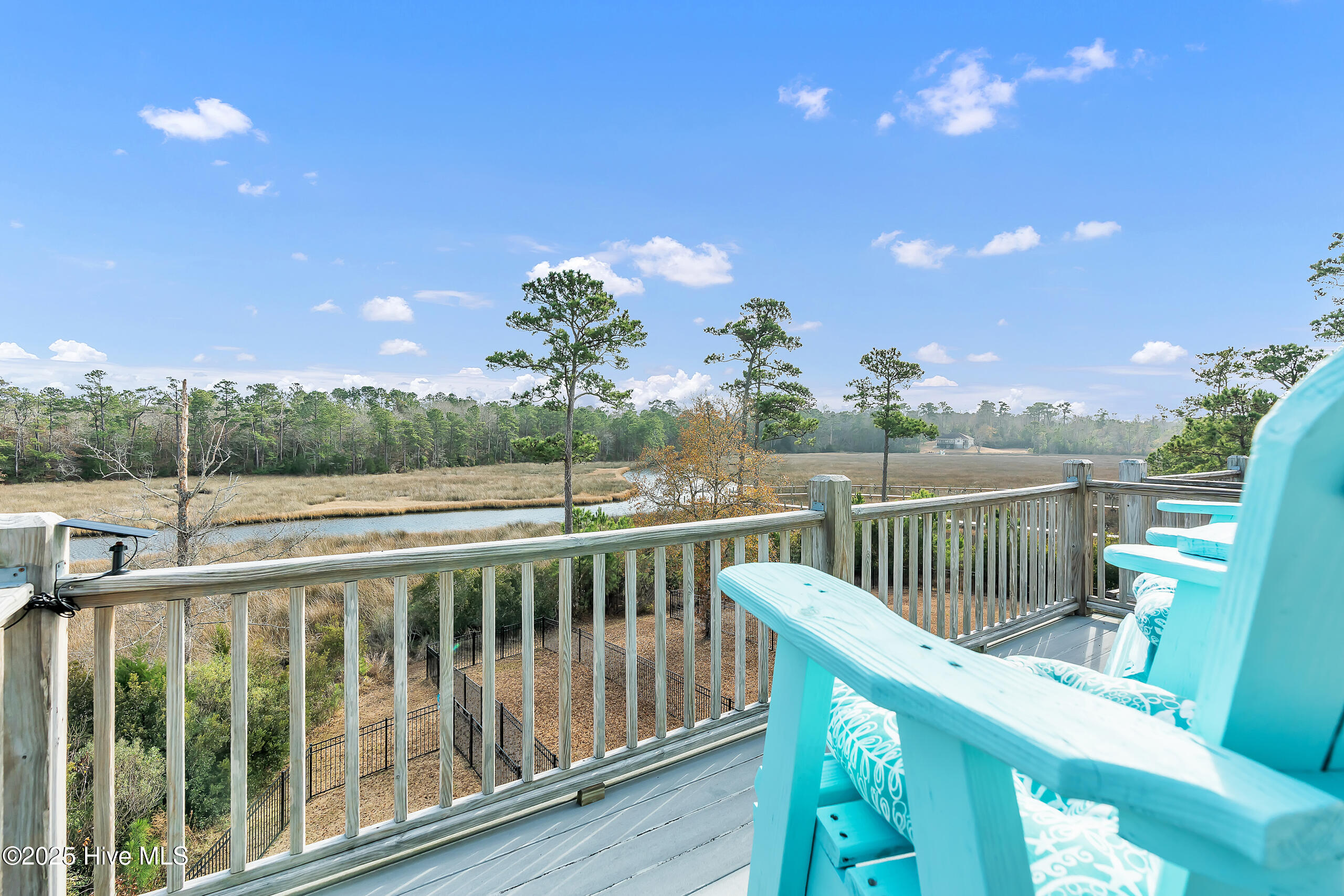 100546927 | Photo 51