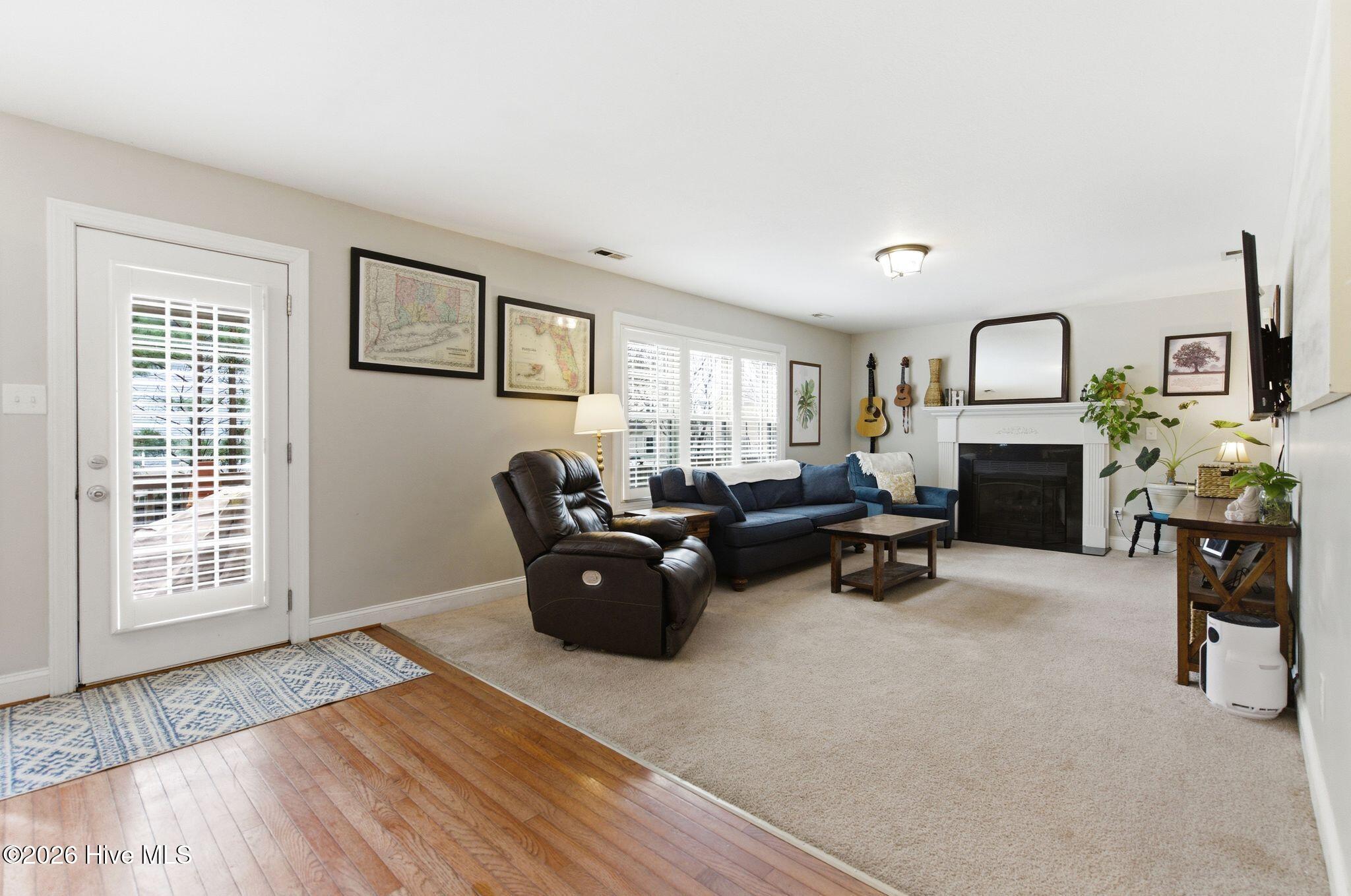 100561216 | Photo 12