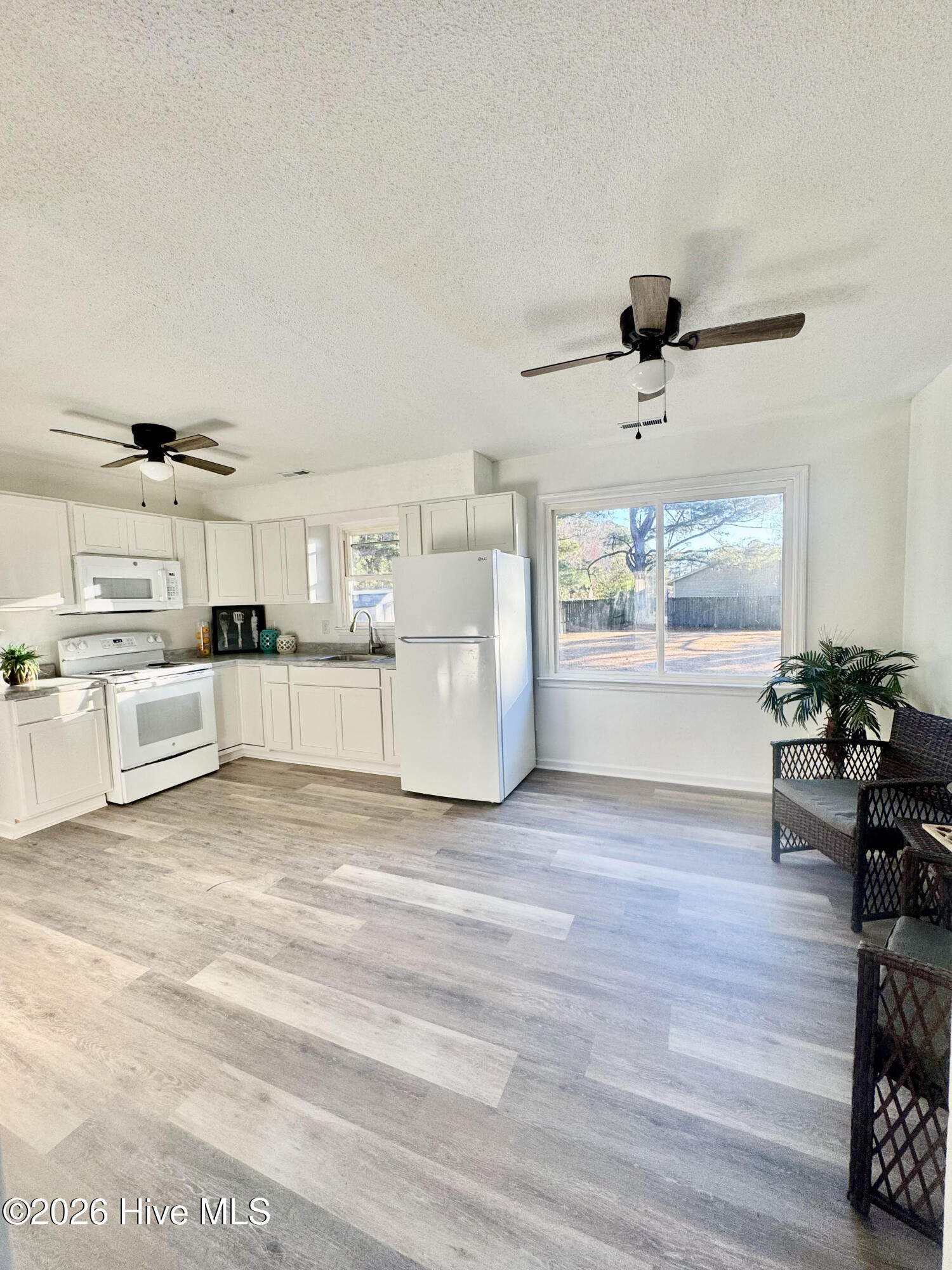 100550362 | Photo 15