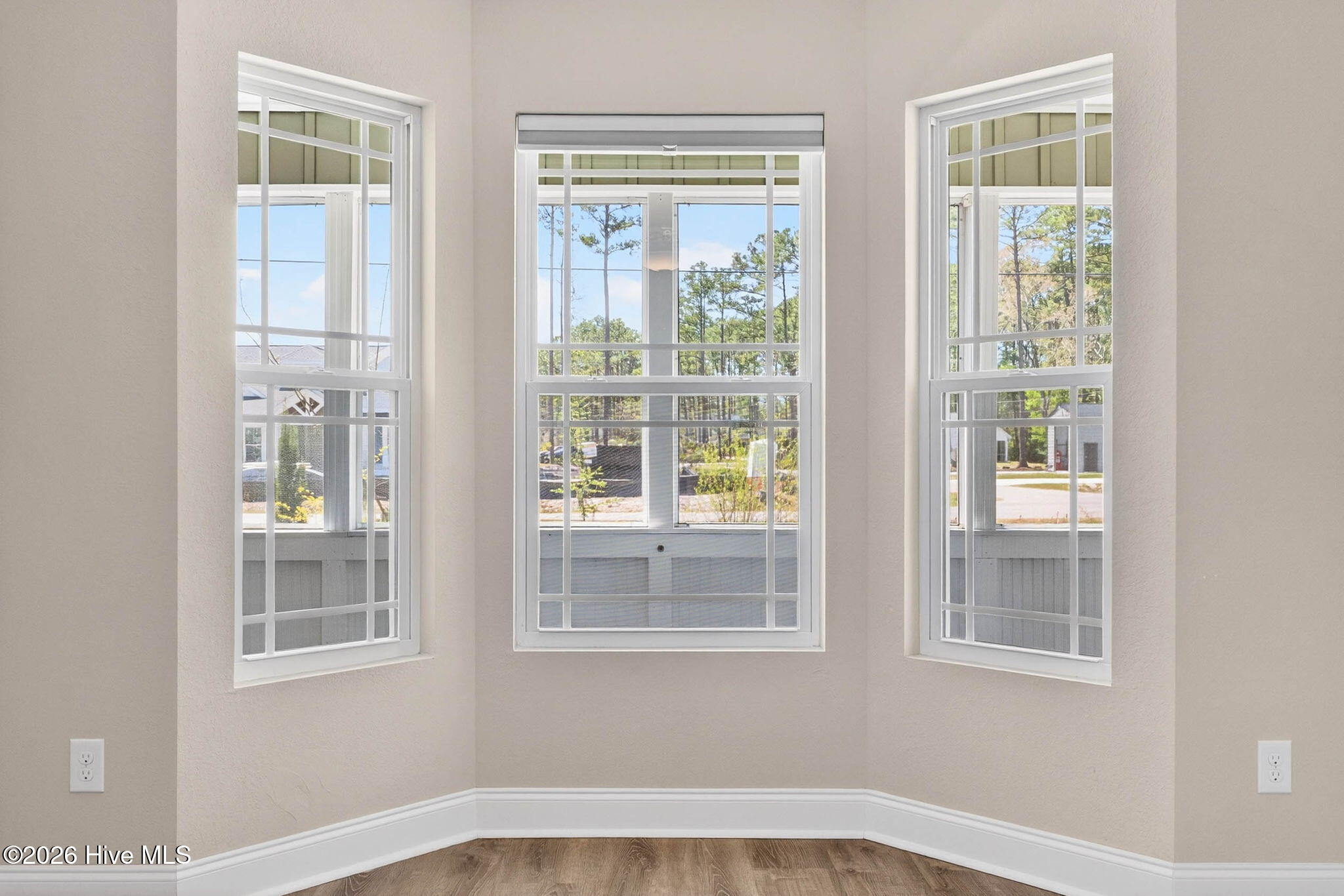 100564948 | Photo 38