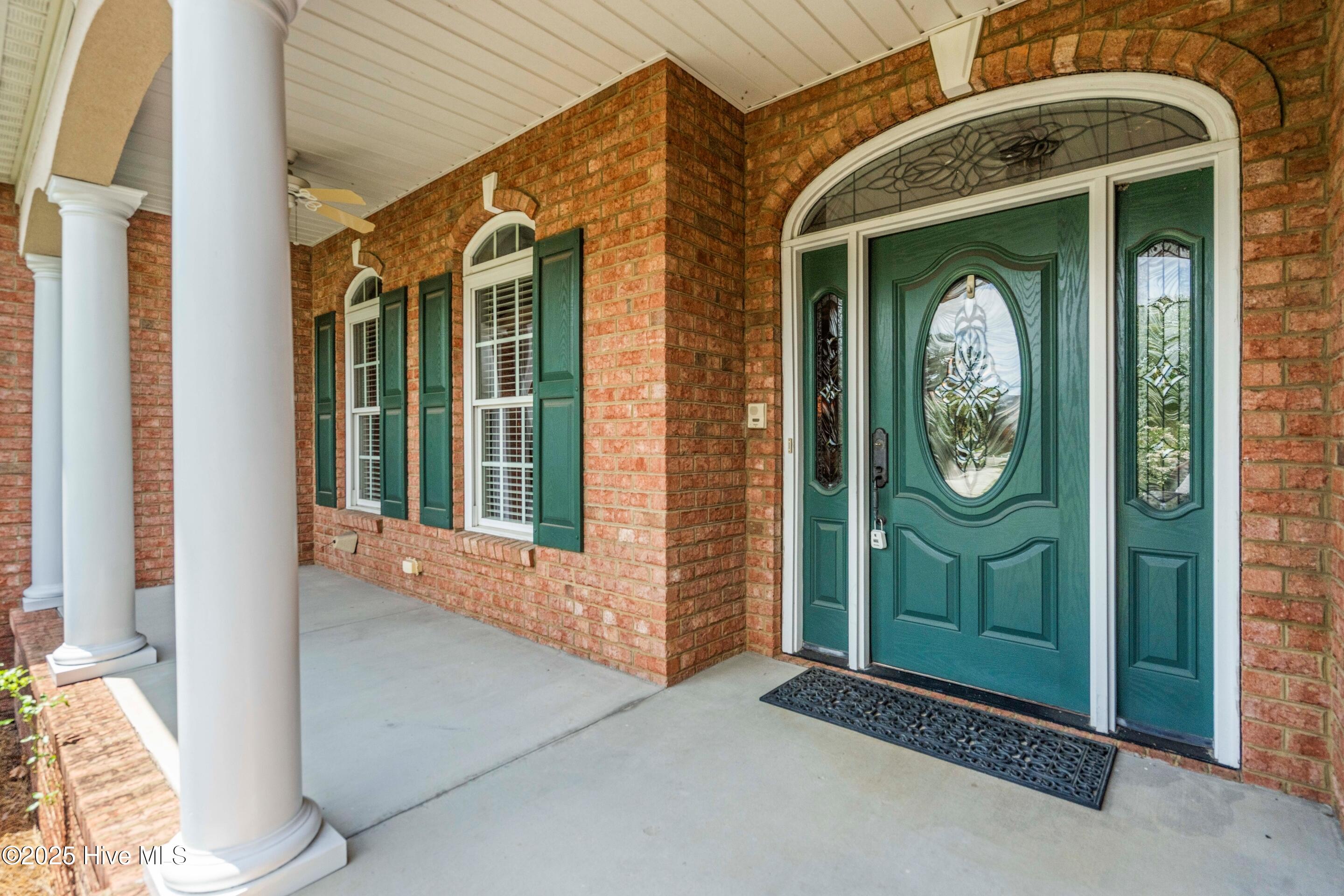 100518438 | Photo 62