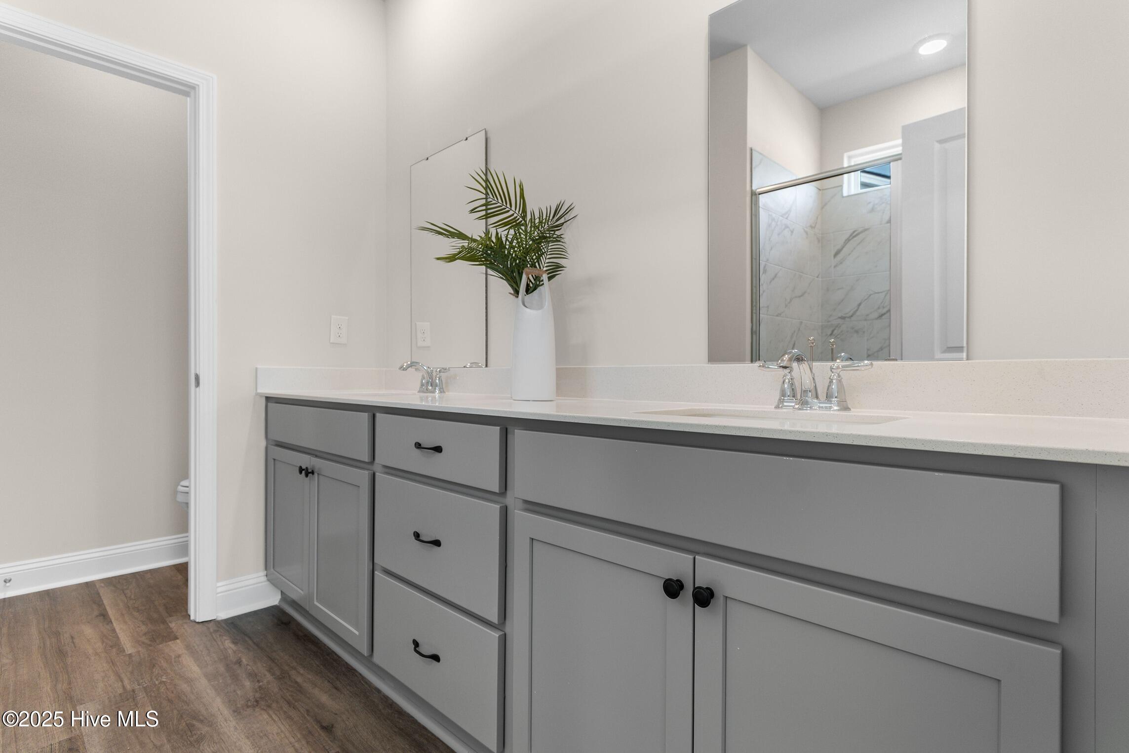 100565072 | Photo 20