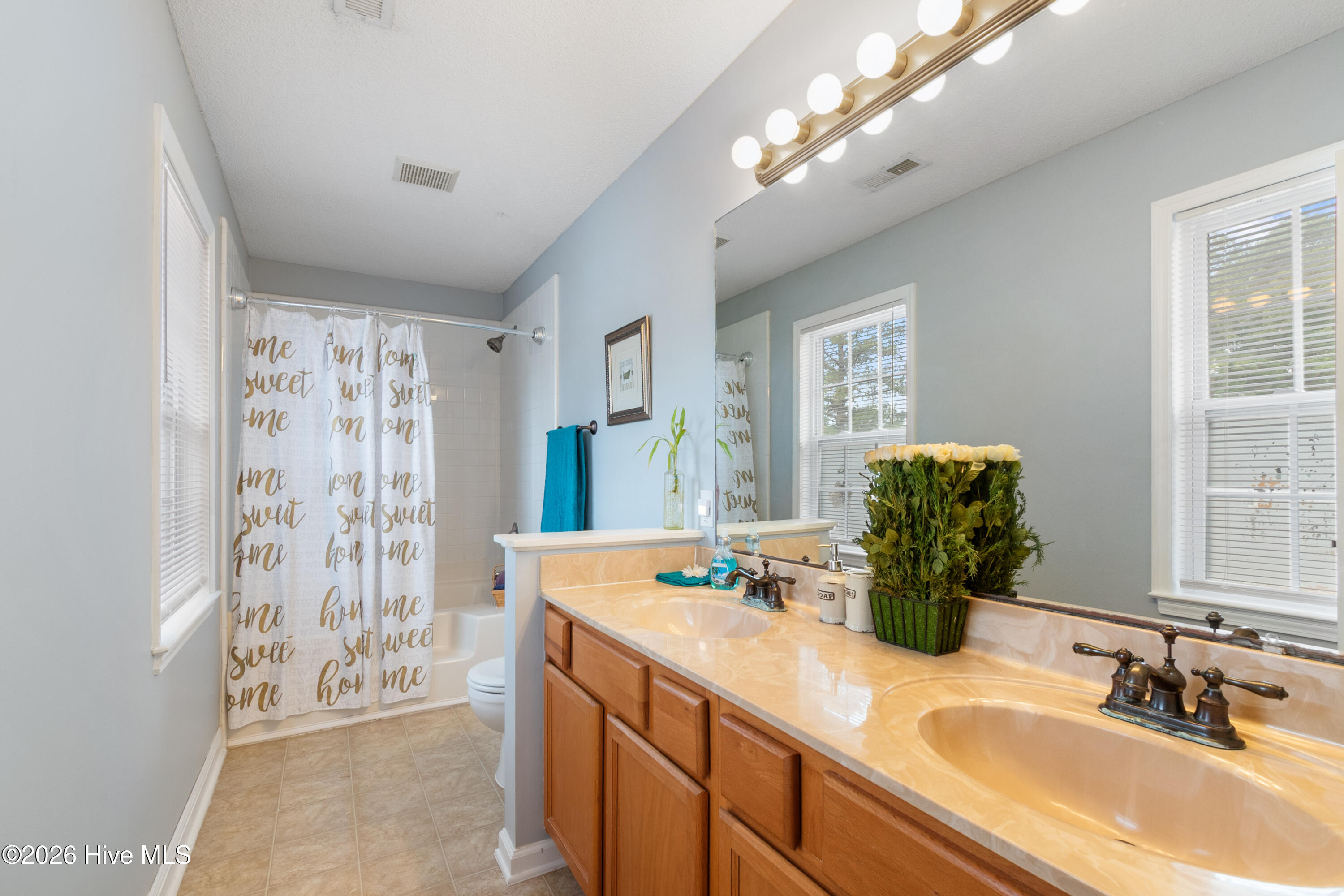 100540574 | Photo 17