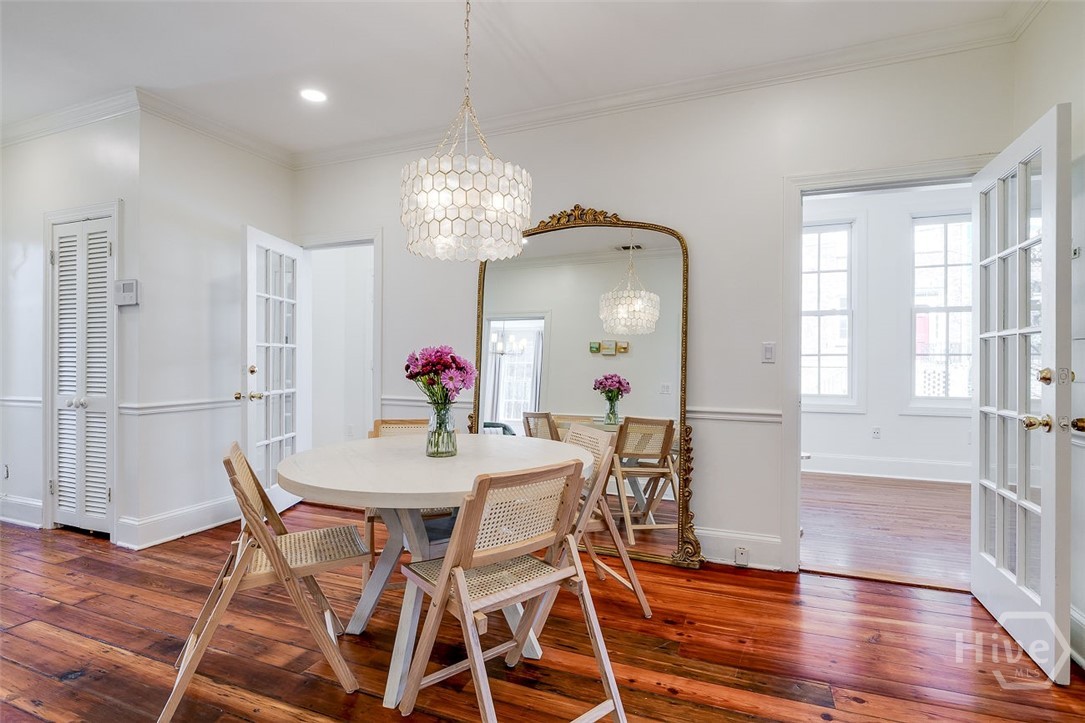 Breakfast area