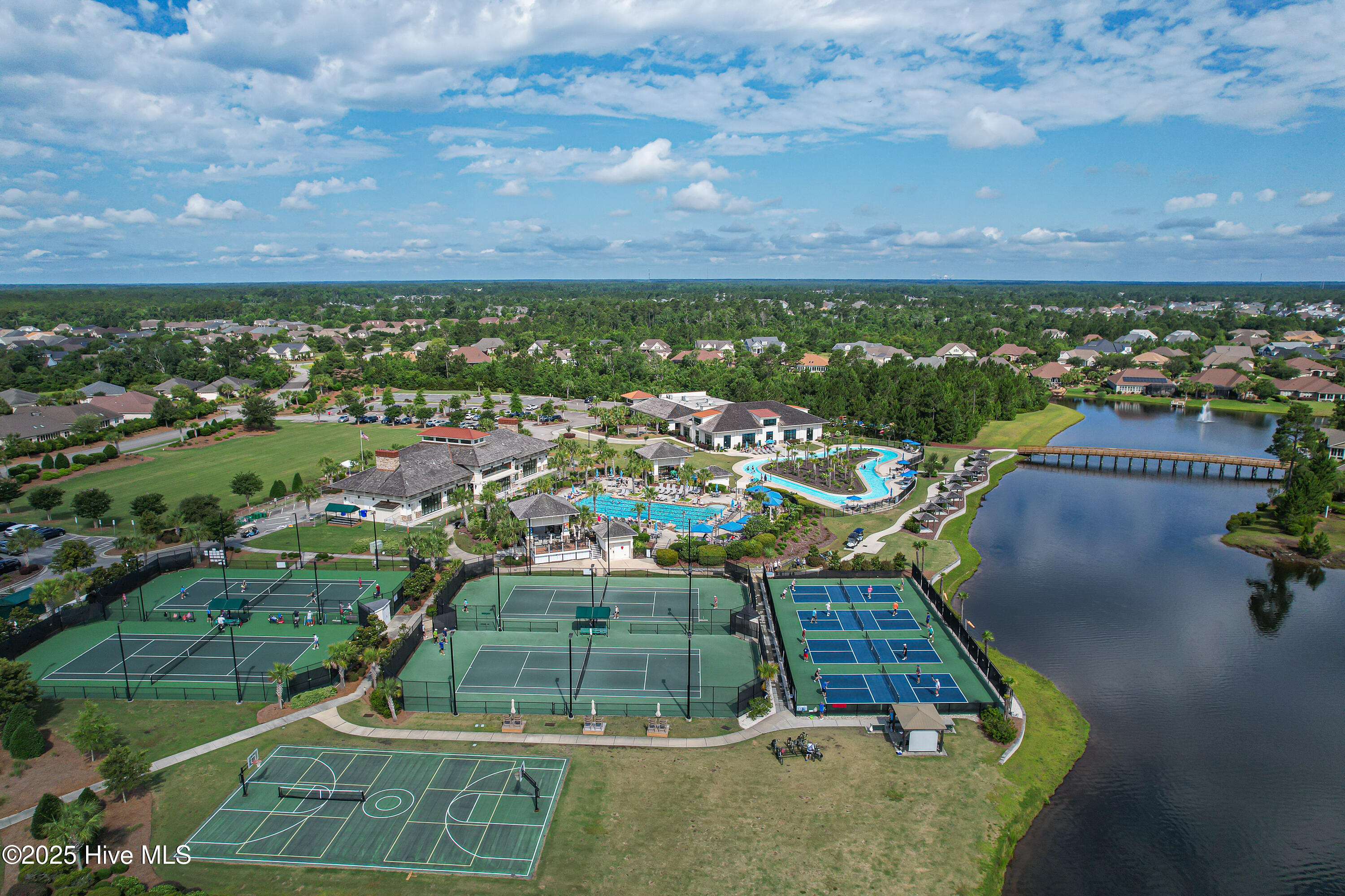 100517606 | Photo 77