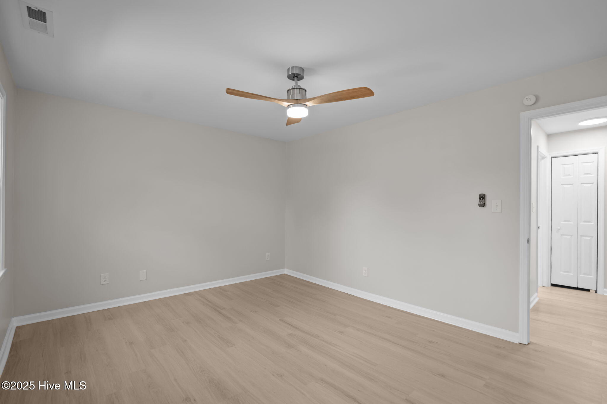 100527627 | Photo 45