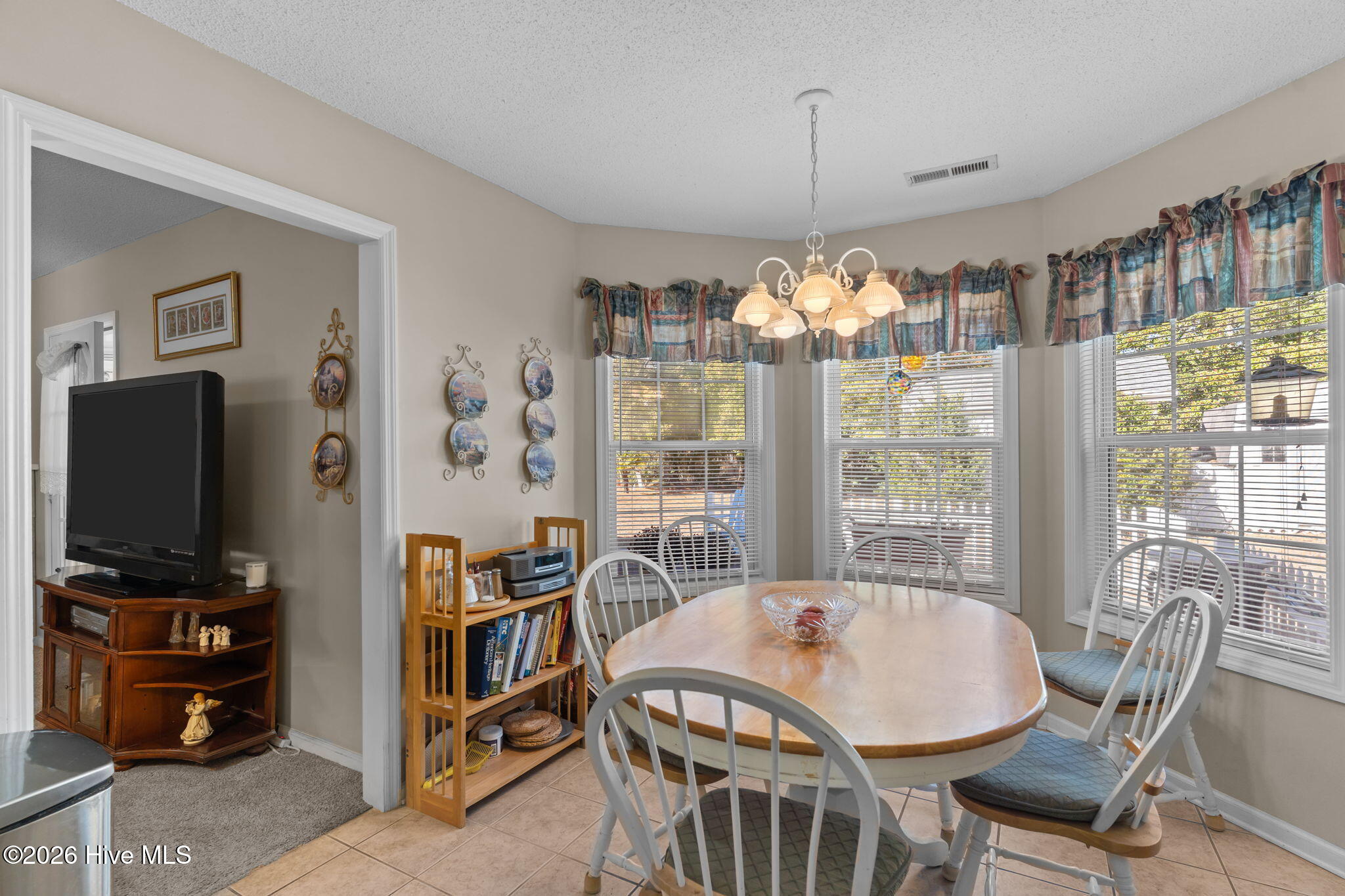 100550079 | Photo 14