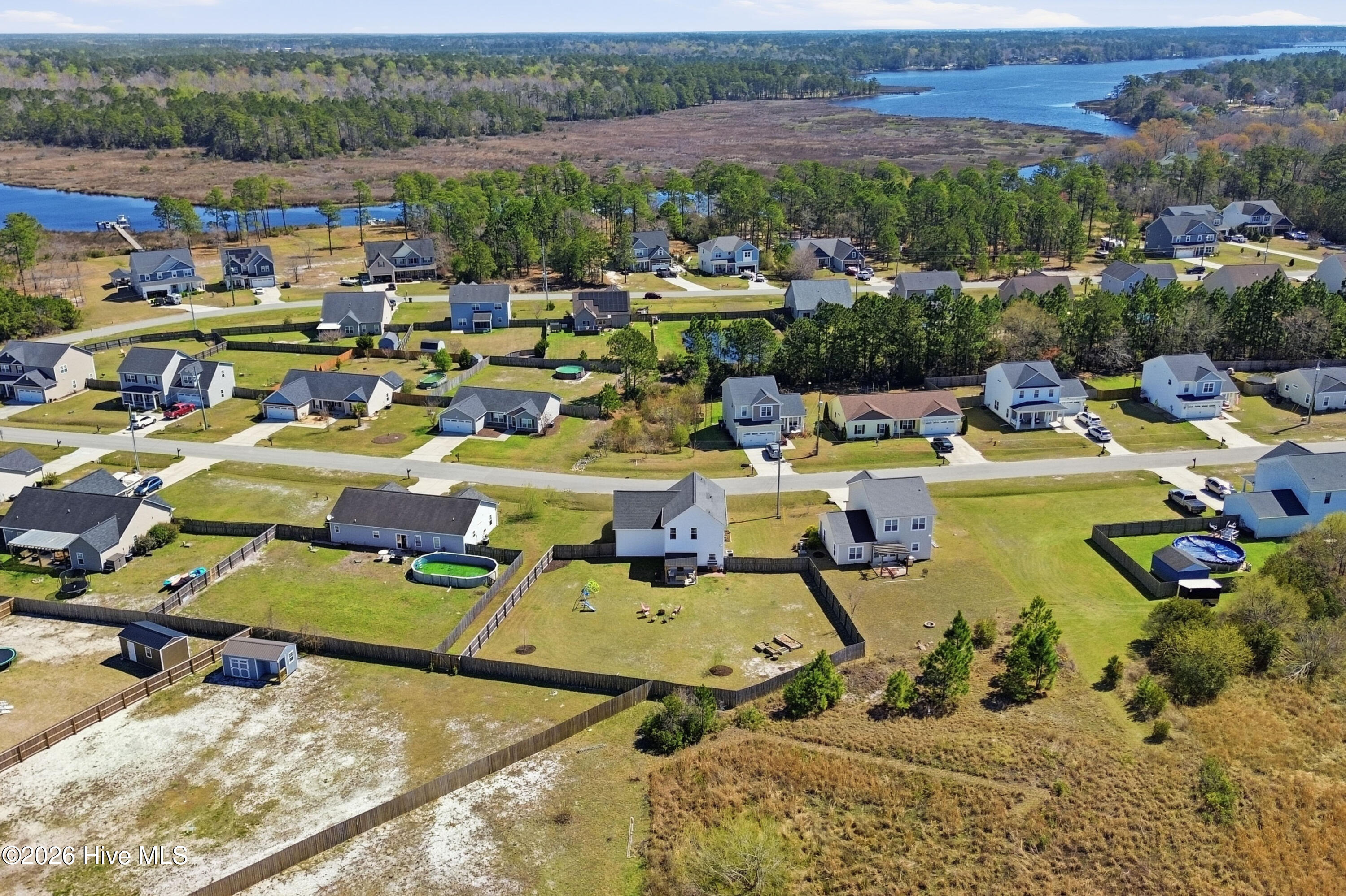 100562643 | Photo 44