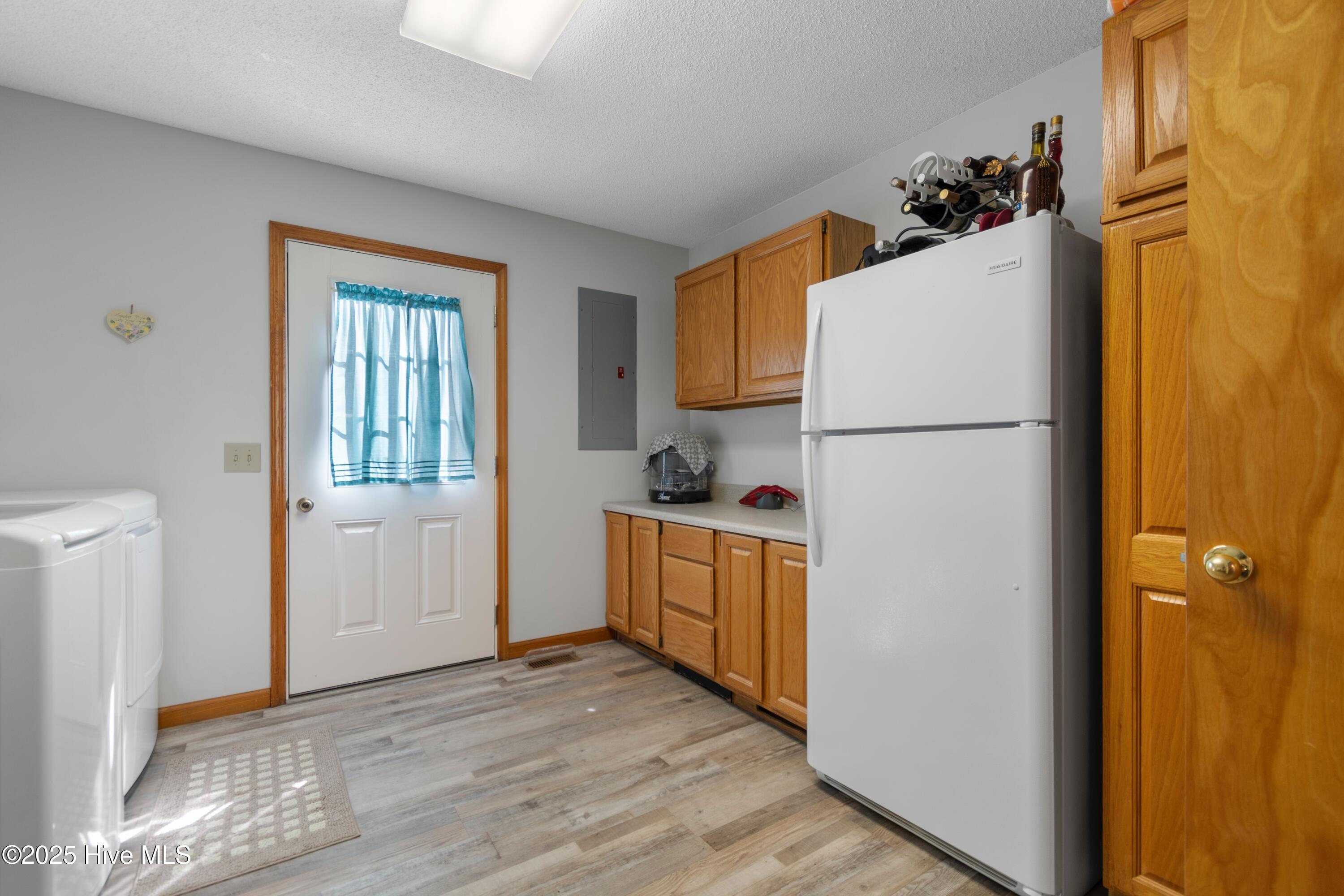 100533822 | Photo 37