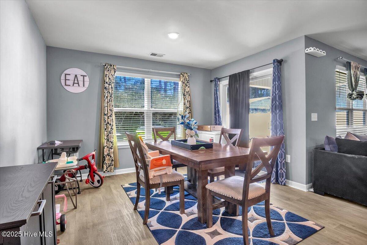 100538073 | Photo 14