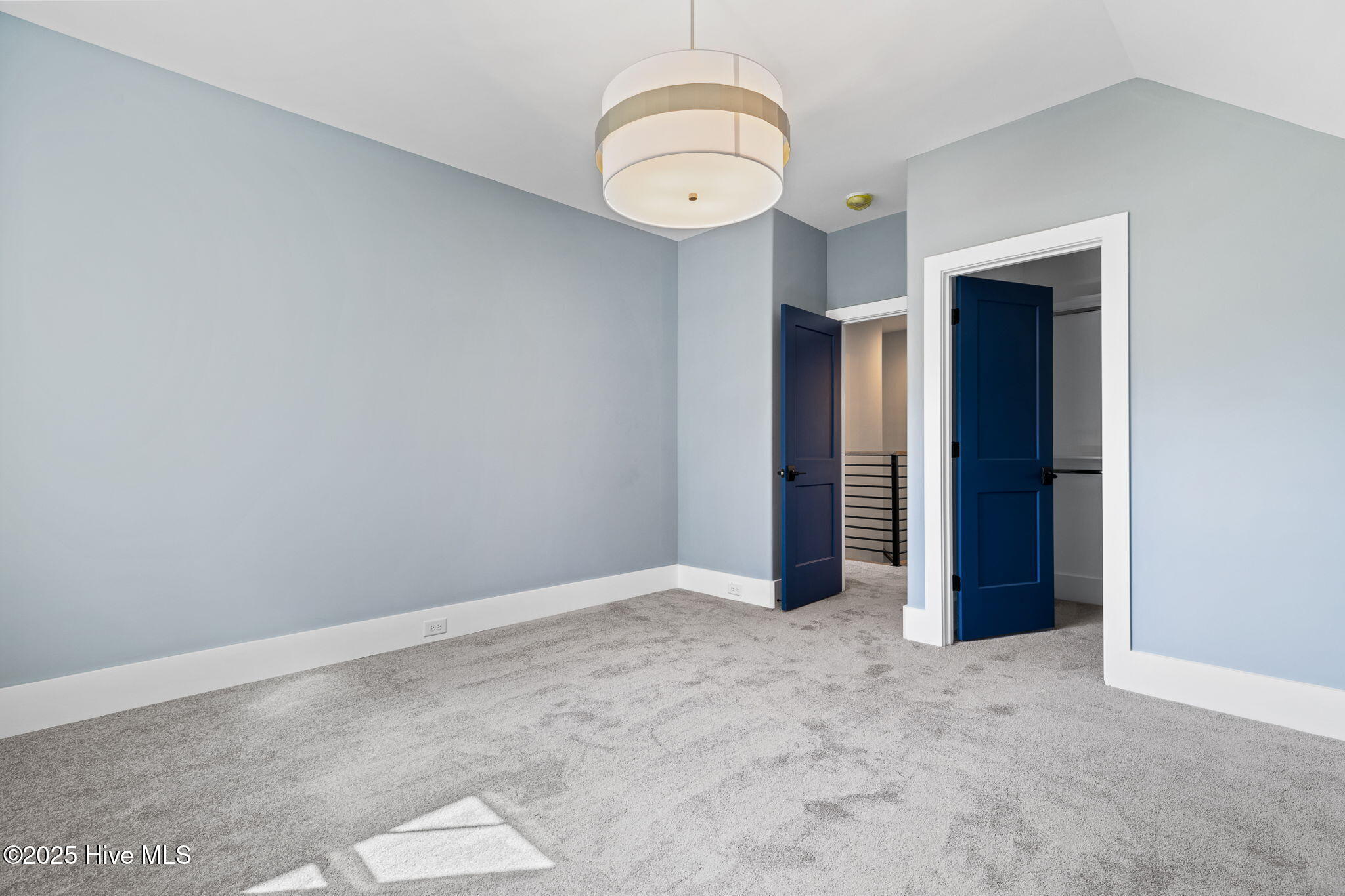 100522632 | Photo 60