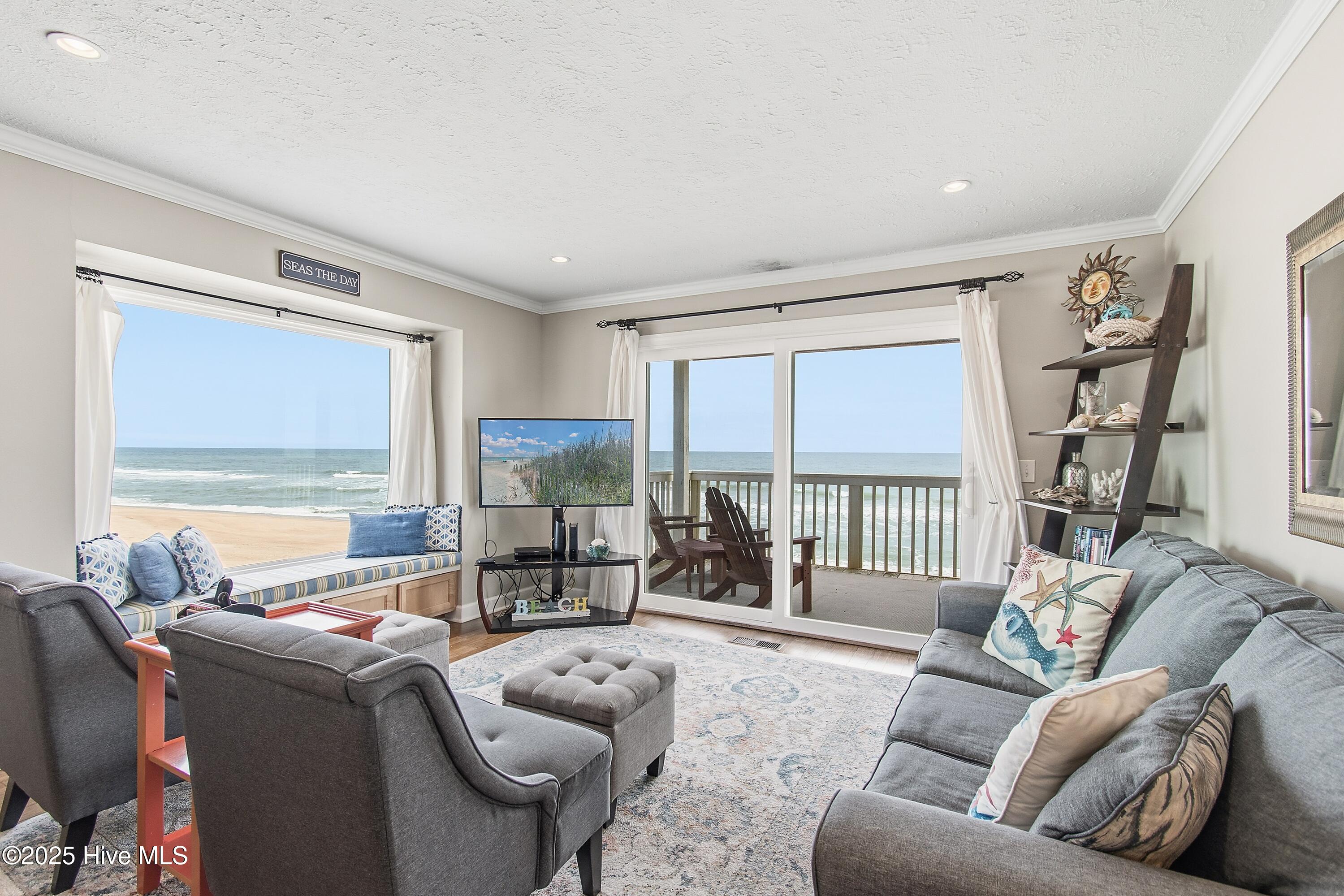 100544302 | Photo 18