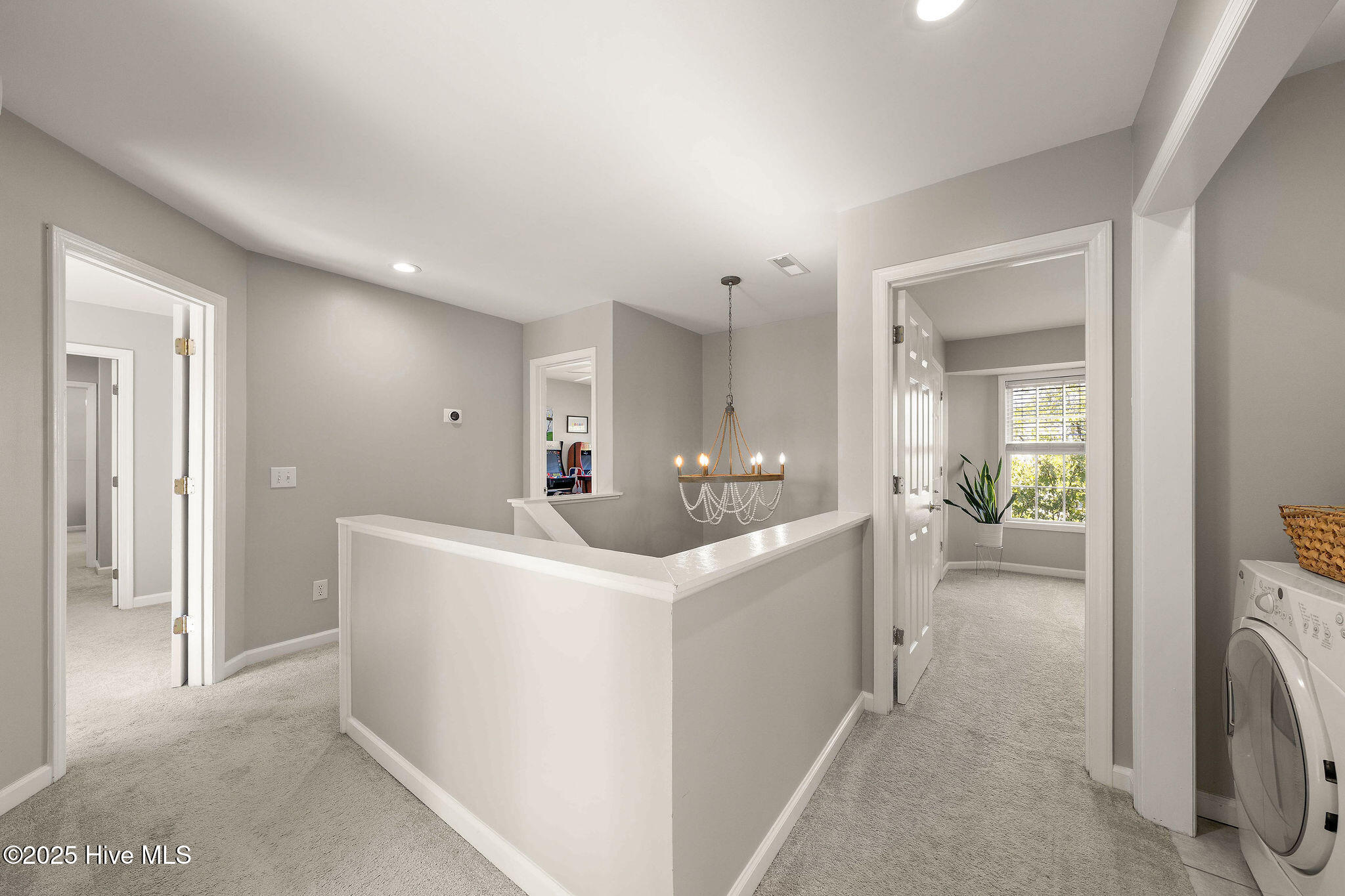 100539157 | Photo 64