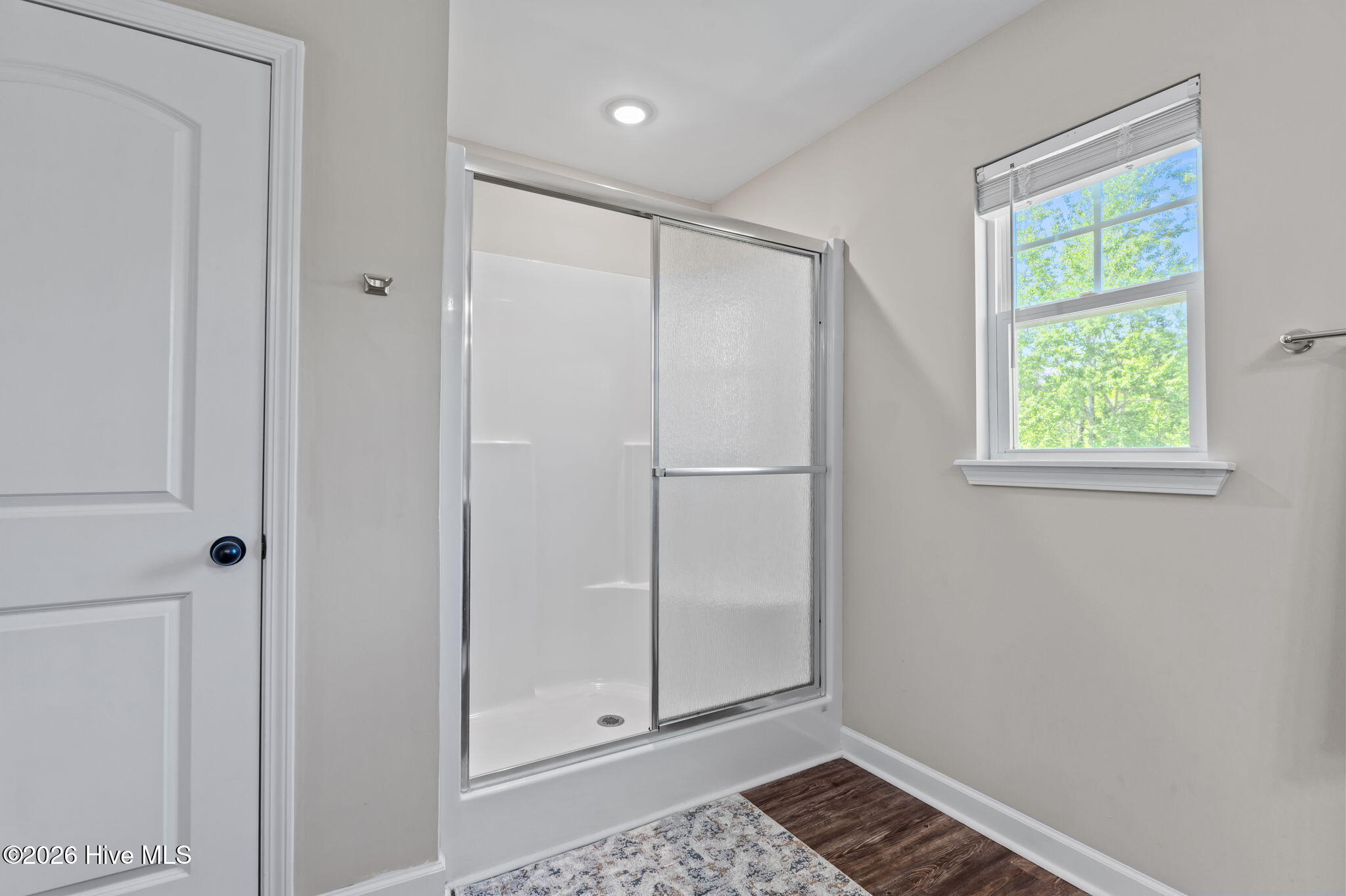 100568670 | Photo 33