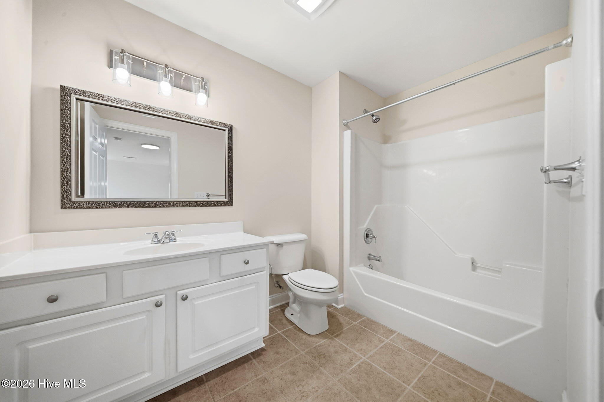 100566234 | Photo 33