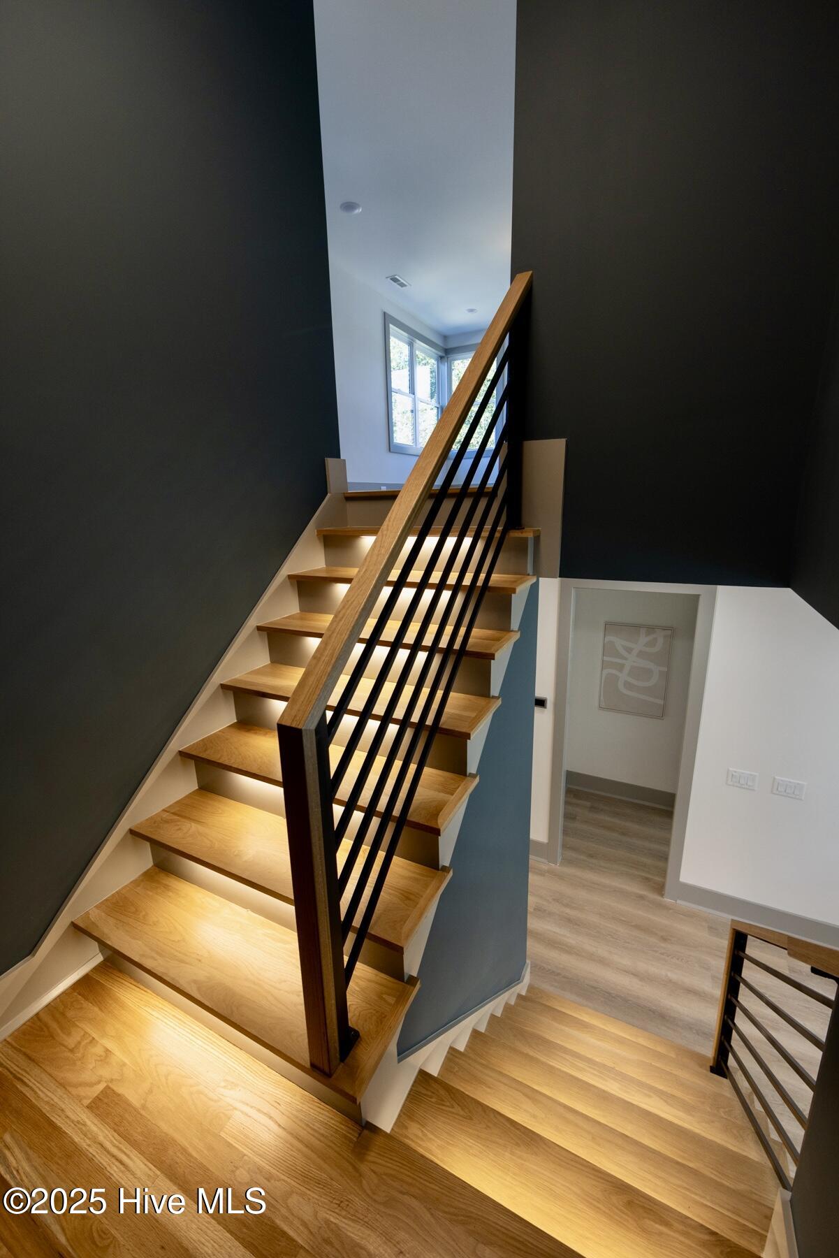 100508502 | Photo 60