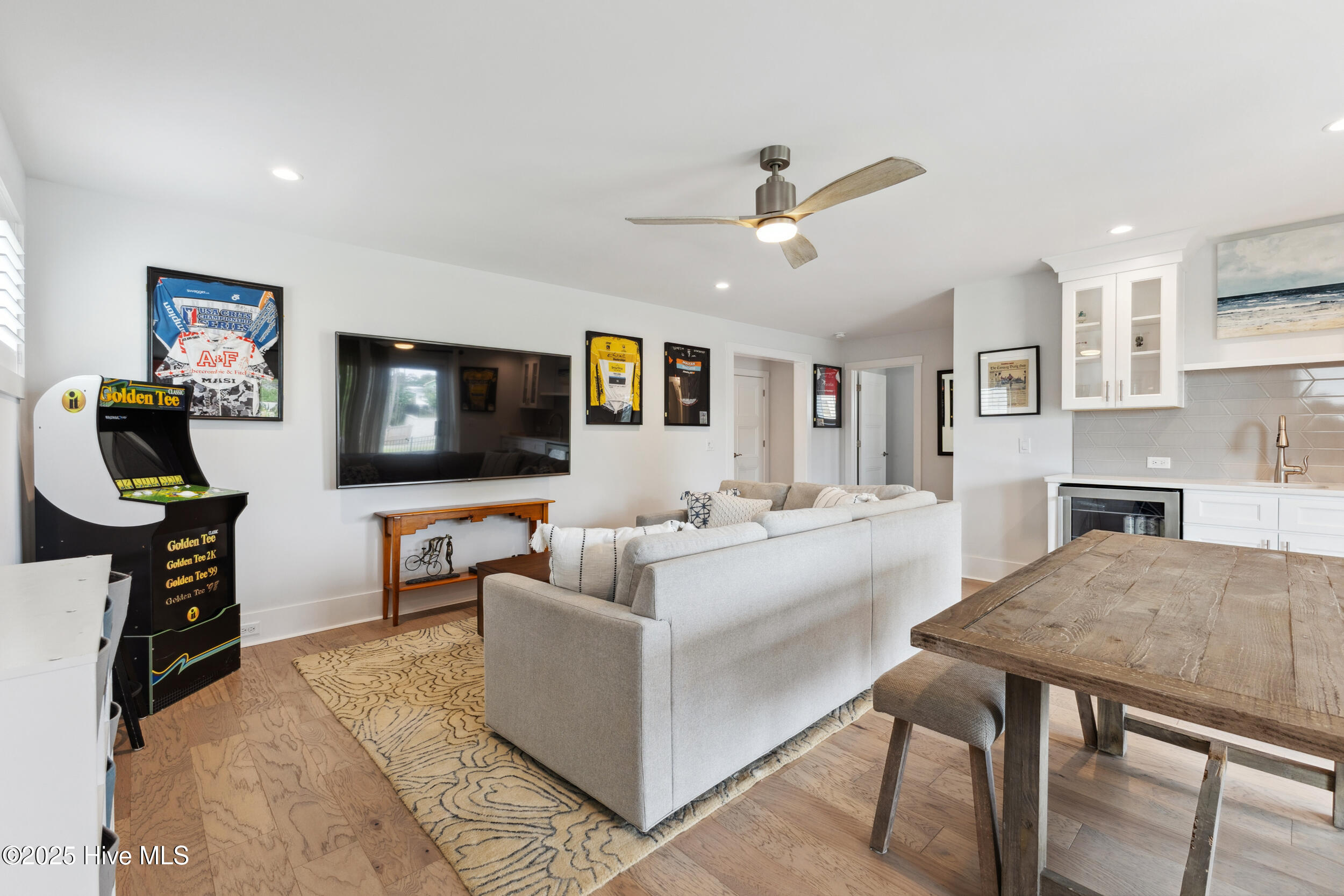 100553970 | Photo 53