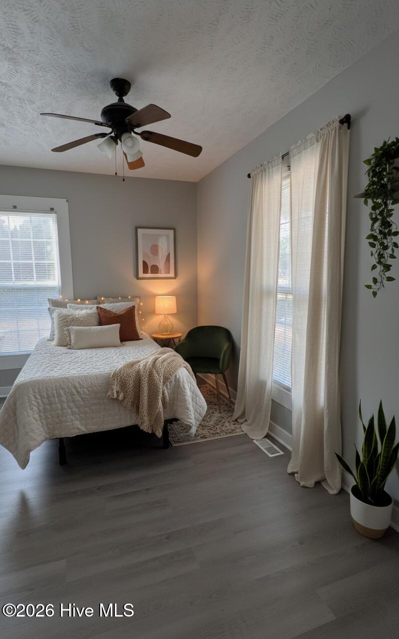 100555801 | Photo 24