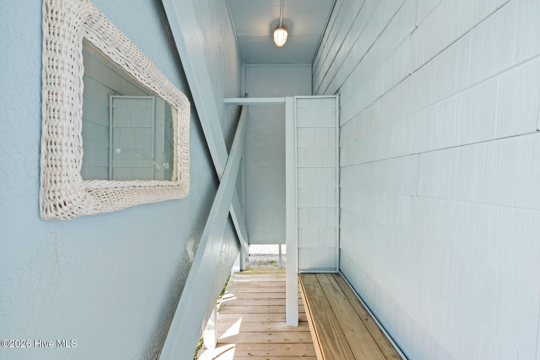 100563931 | Photo 61