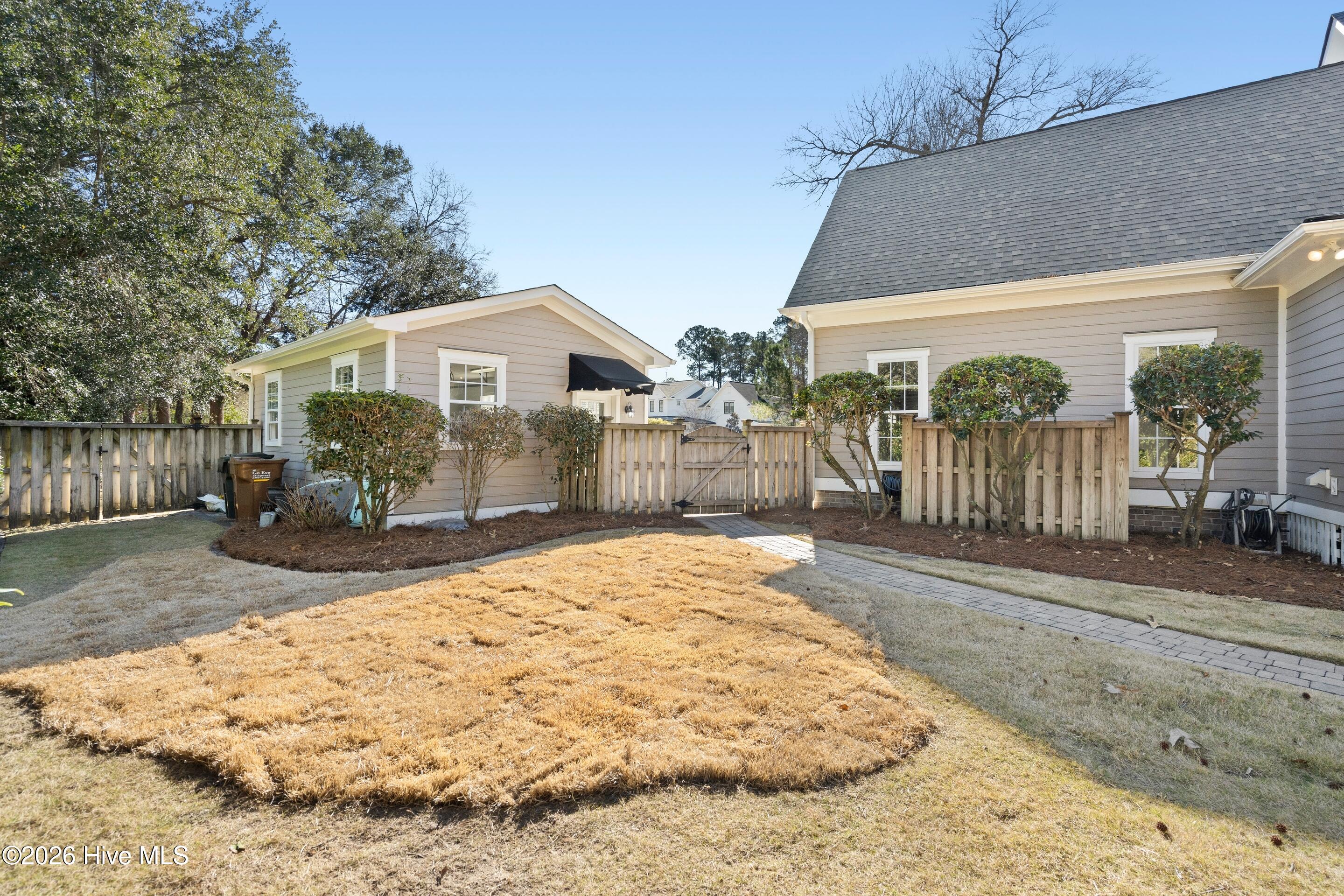 100549669 | Photo 69