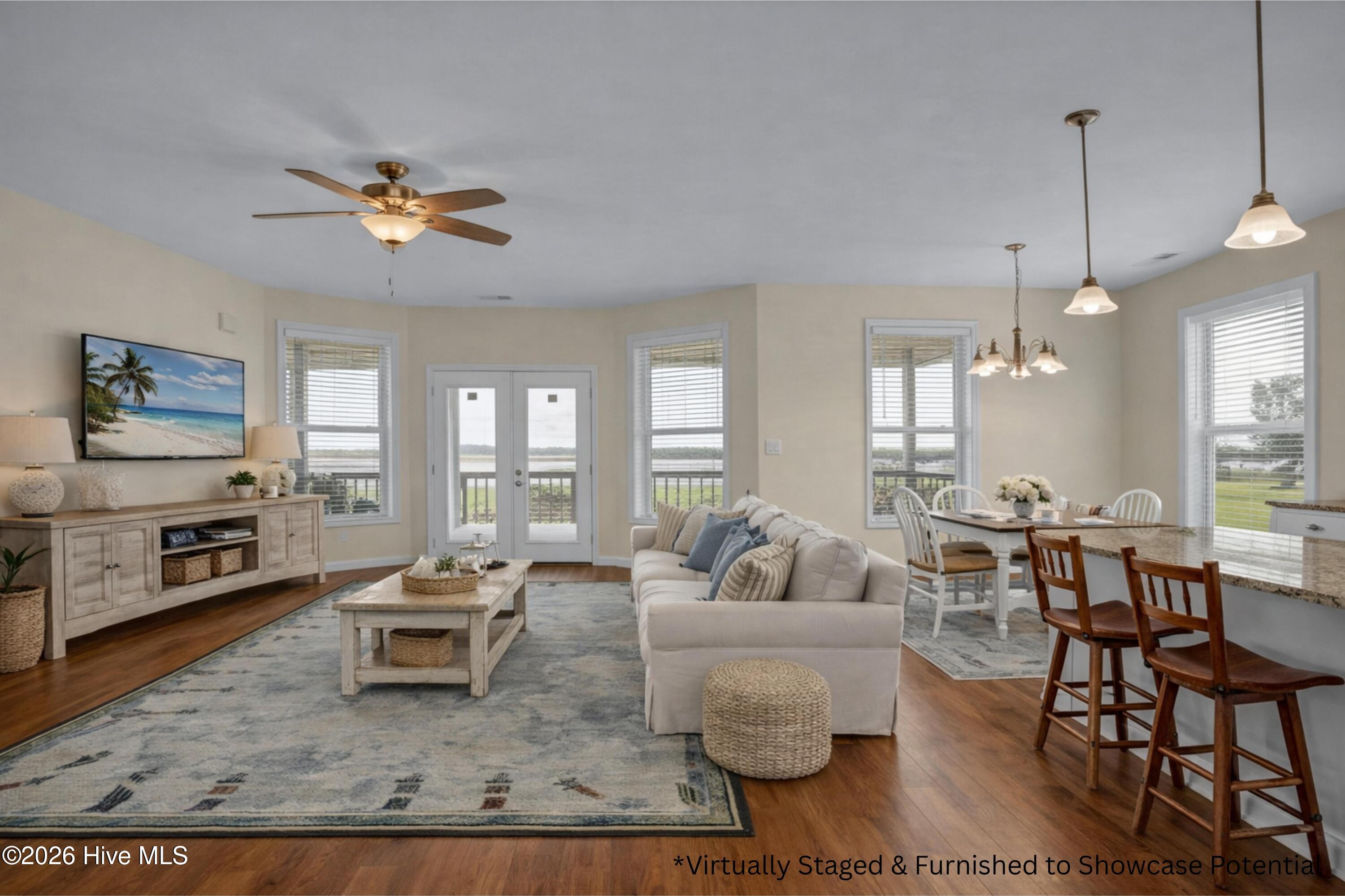 100563566 | Photo 12