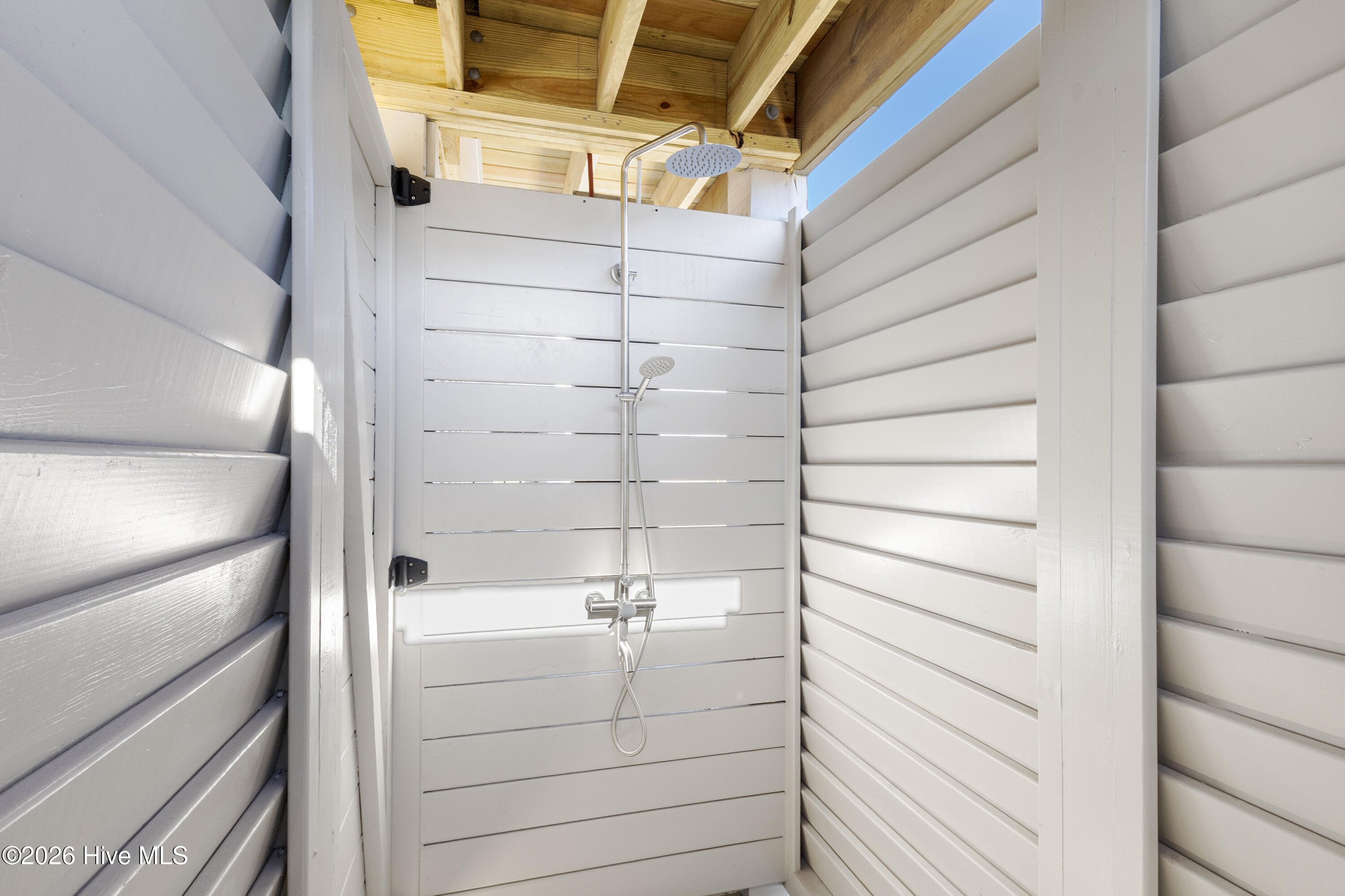 100551953 | Photo 15