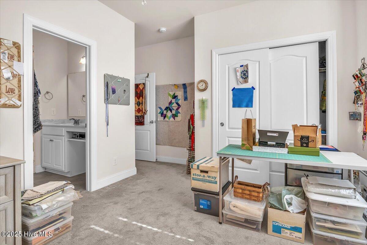 100541997 | Photo 21