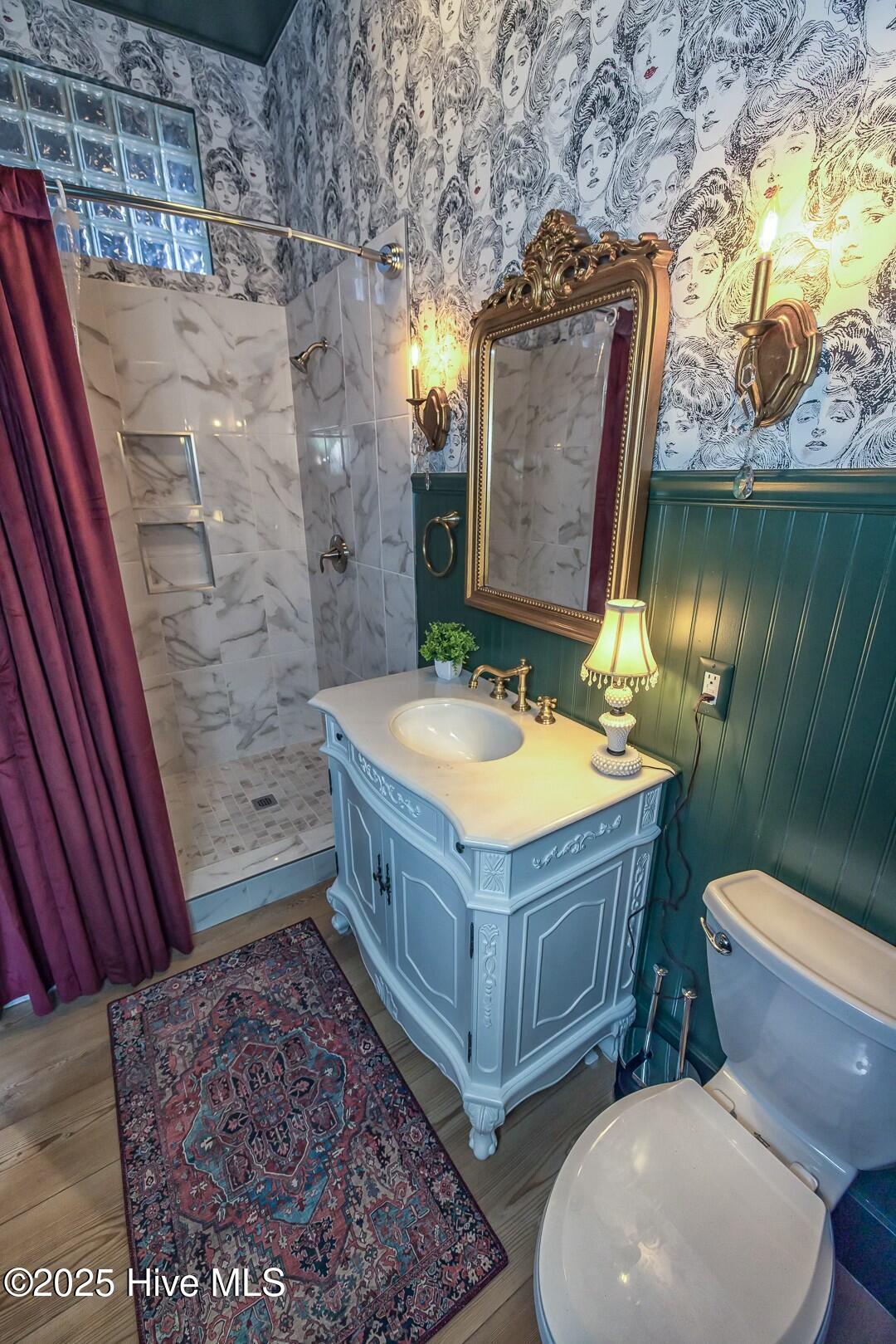 100548209 | Photo 13