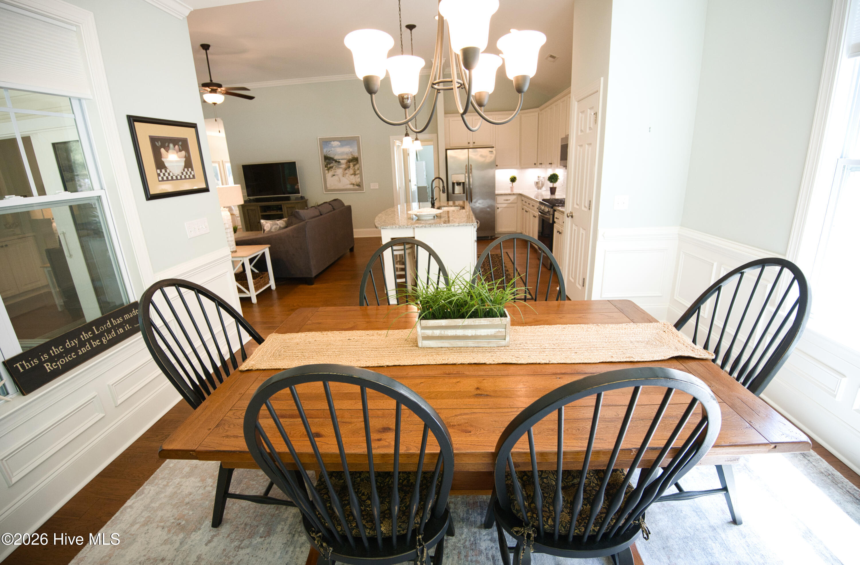 100567363 | Photo 41